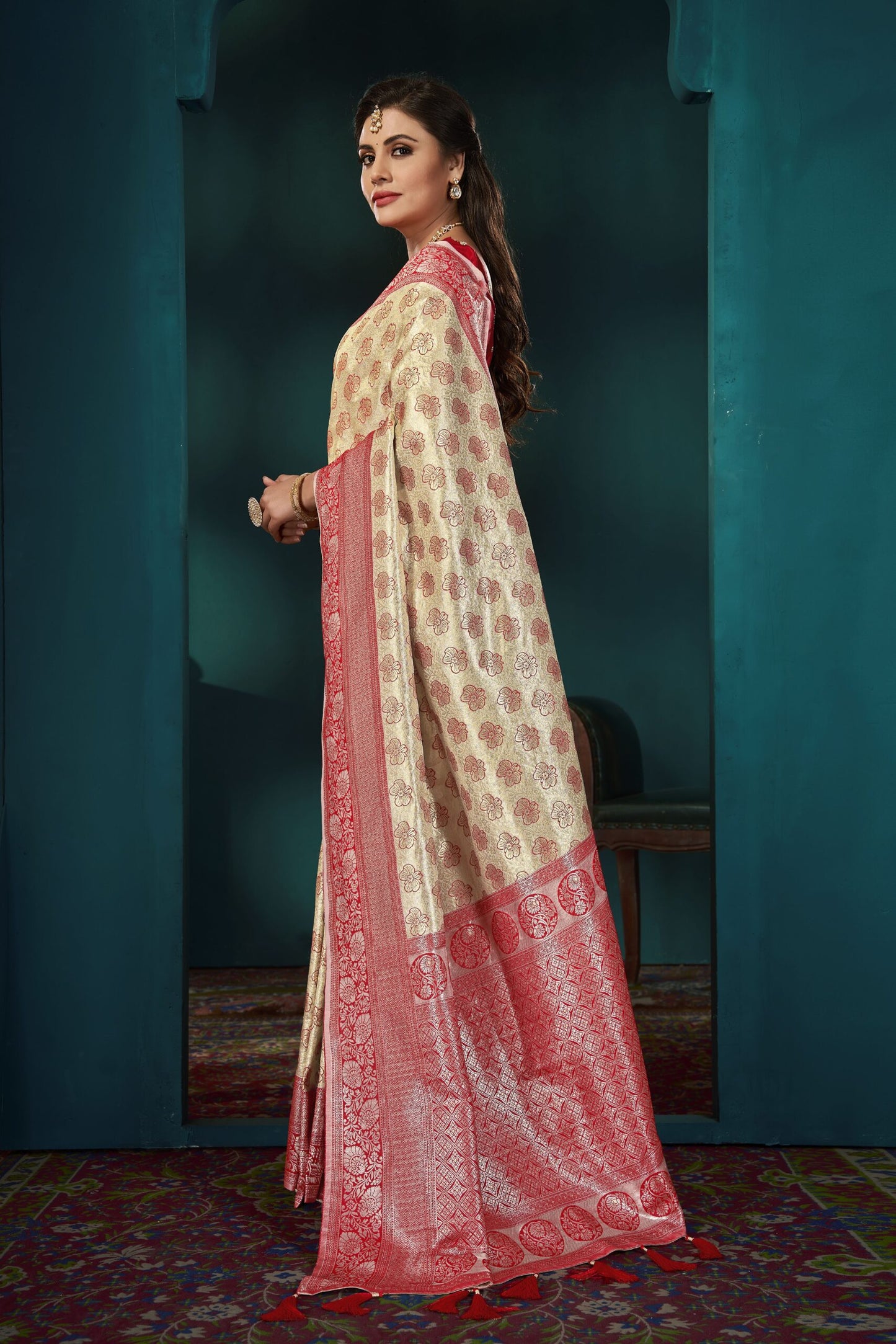 ZEEKHA Woven Banarasi Silk Saree  (Red)-ZSEIELK01