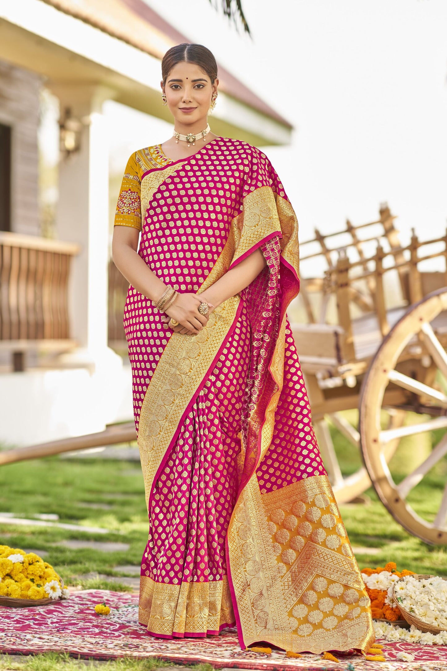 ZEEKHA Woven Kanjivaram Jacquard Silk Withe Embroidery Work blouse  Saree  (Pink)-ZSEIELK01