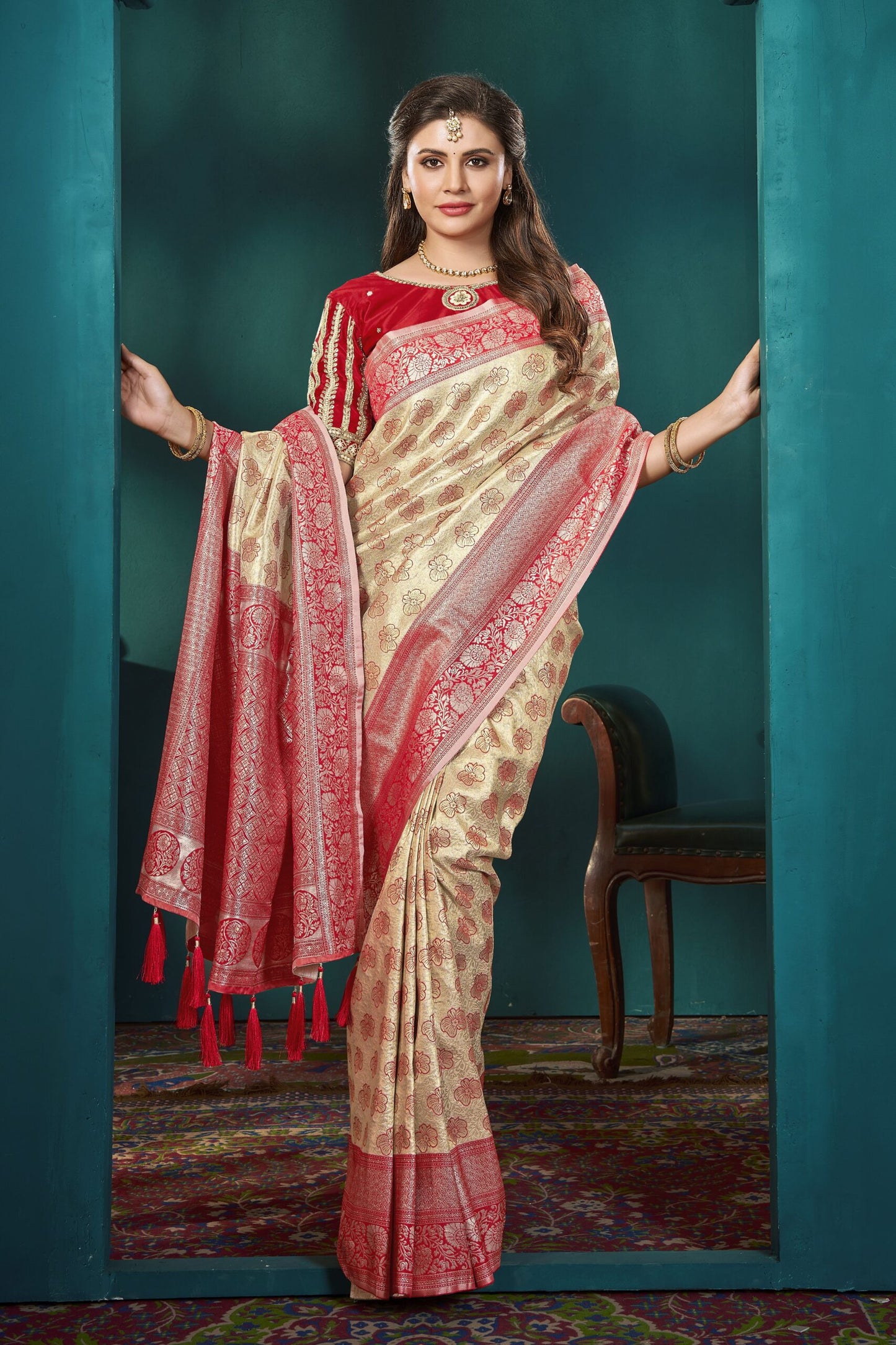 ZEEKHA Woven Banarasi Silk Saree  (Red)-ZSEIELK01