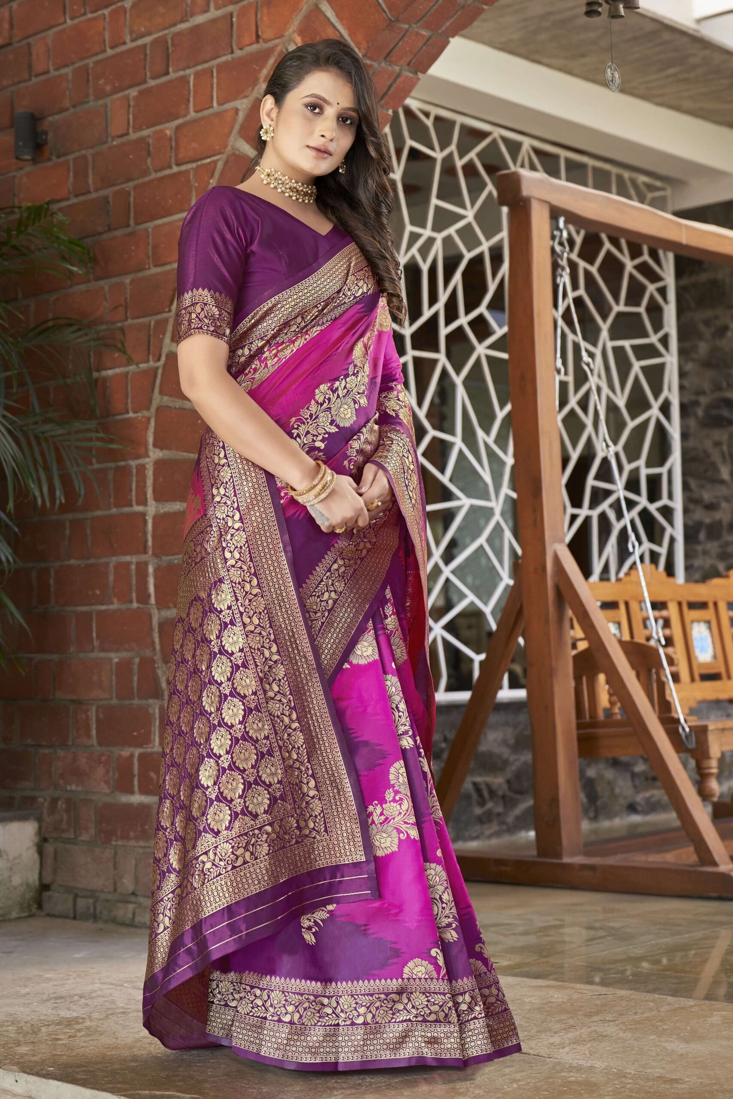 ZEEKHA Woven Banarasi Jacquard Silk Dual Color Laheriya Saree  (Wine-Pink)-ZSEIELK01