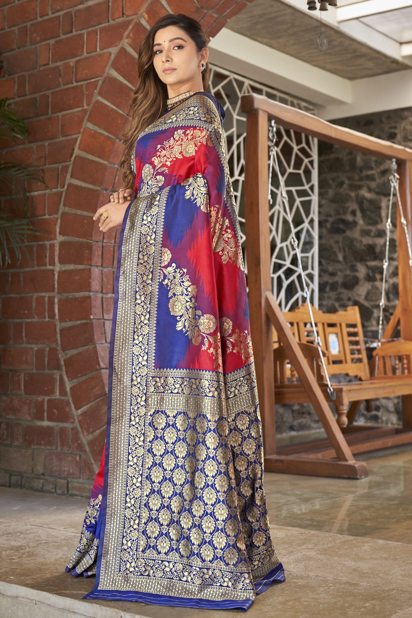 ZEEKHA Woven Banarasi Jacquard Silk Dual Color Laheriya Saree (Blue-Red)-ZSEIELK01