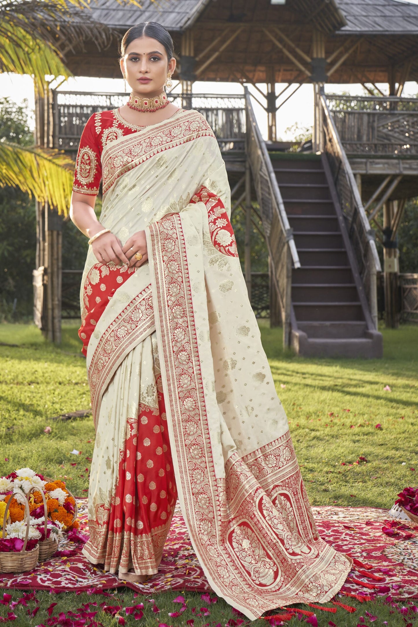 ZEEKHA Woven Kanjivaram Jacquard Silk Dual Color Withe Embroidery Work blouse Saree (Red-cream)-ZSEIELK01