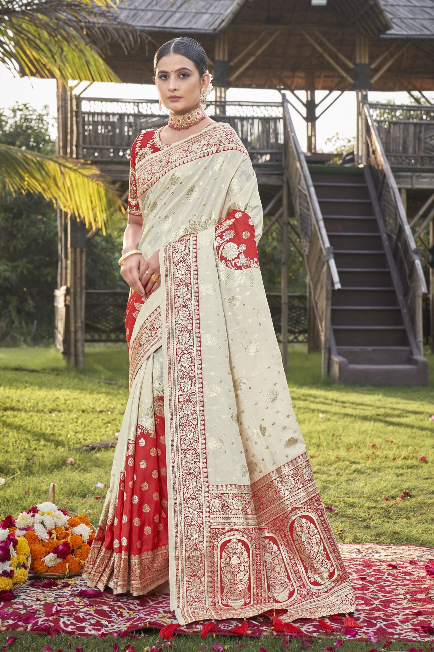 ZEEKHA Woven Kanjivaram Jacquard Silk Dual Color Withe Embroidery Work blouse Saree (Red-cream)-ZSEIELK01