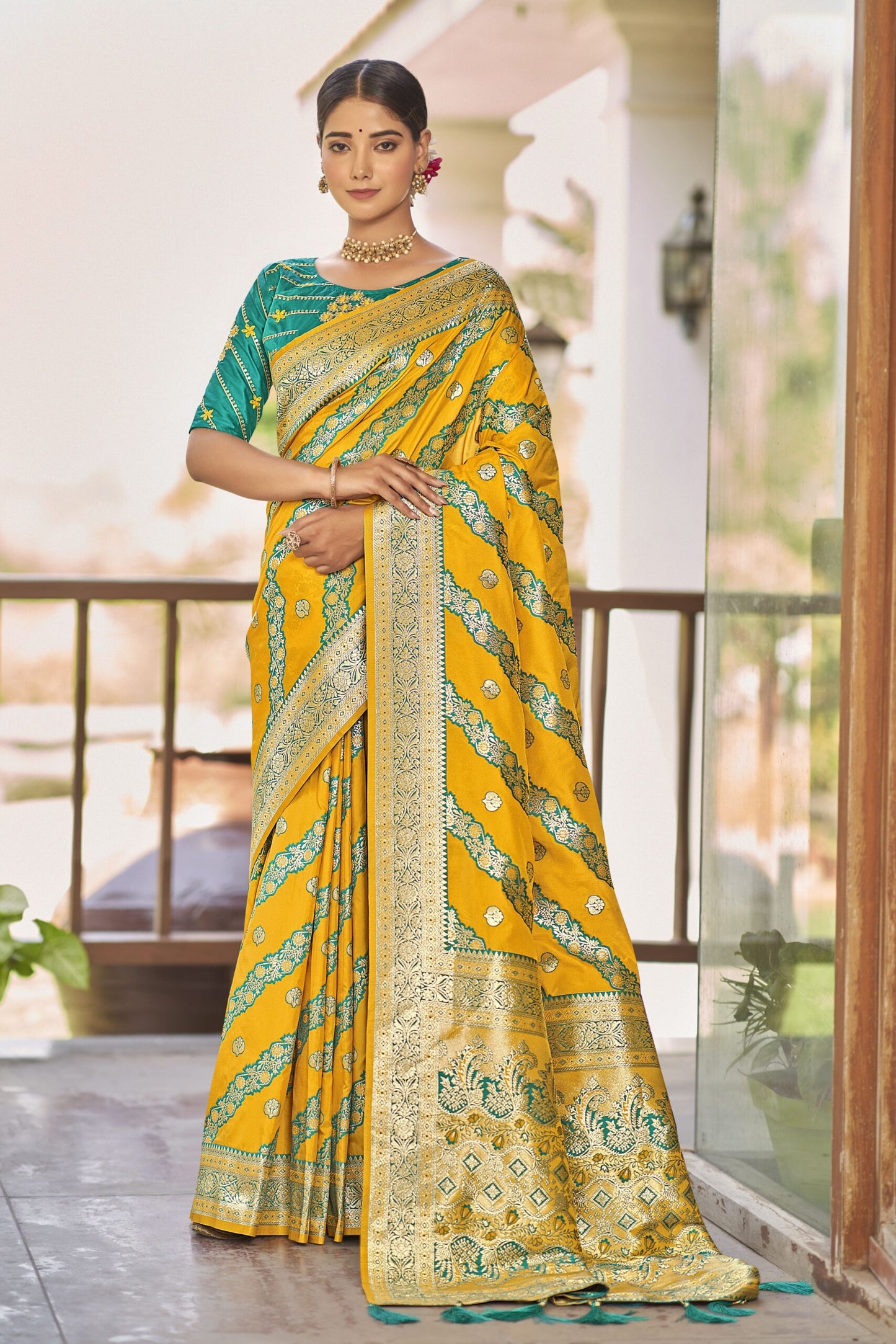 ZEEKHA Woven Kanjivaram Jacquard Silk Withe Embroidery Work blouse Saree (Mustard)-ZSEIELK01