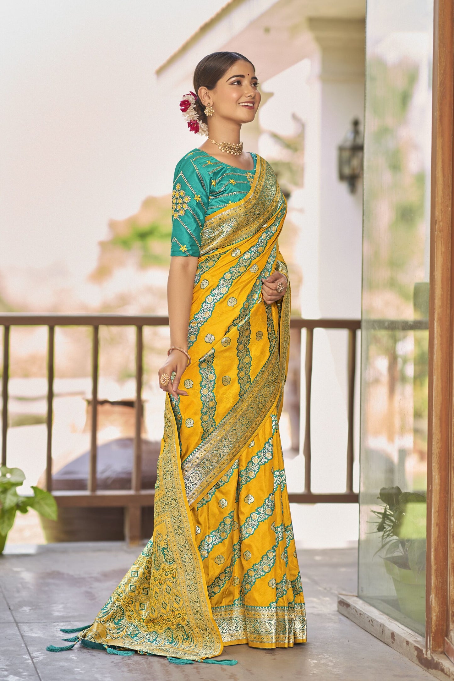 ZEEKHA Woven Kanjivaram Jacquard Silk Withe Embroidery Work blouse Saree (Mustard)-ZSEIELK01