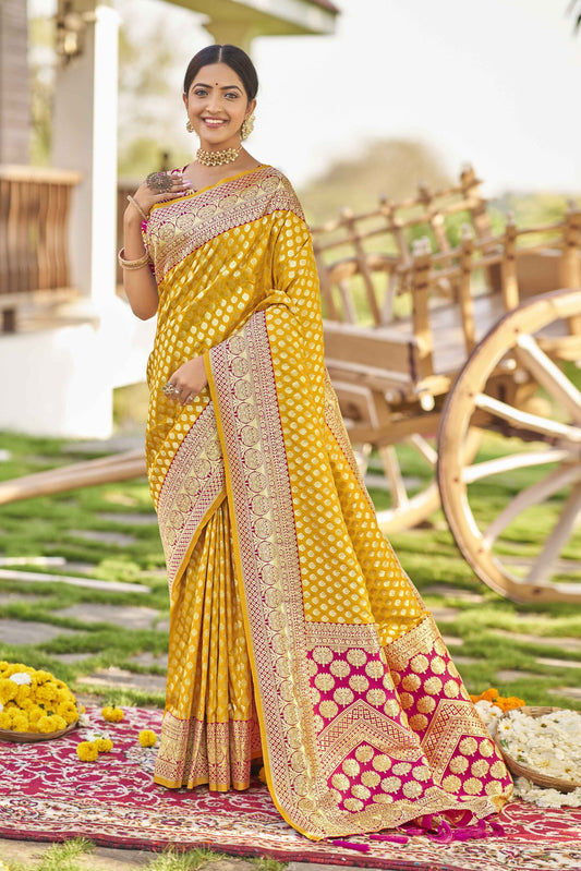 ZEEKHA Woven Kanjivaram Jacquard Silk Withe Embroidery Work blouse Saree  (Yellow)-ZSEIELK01