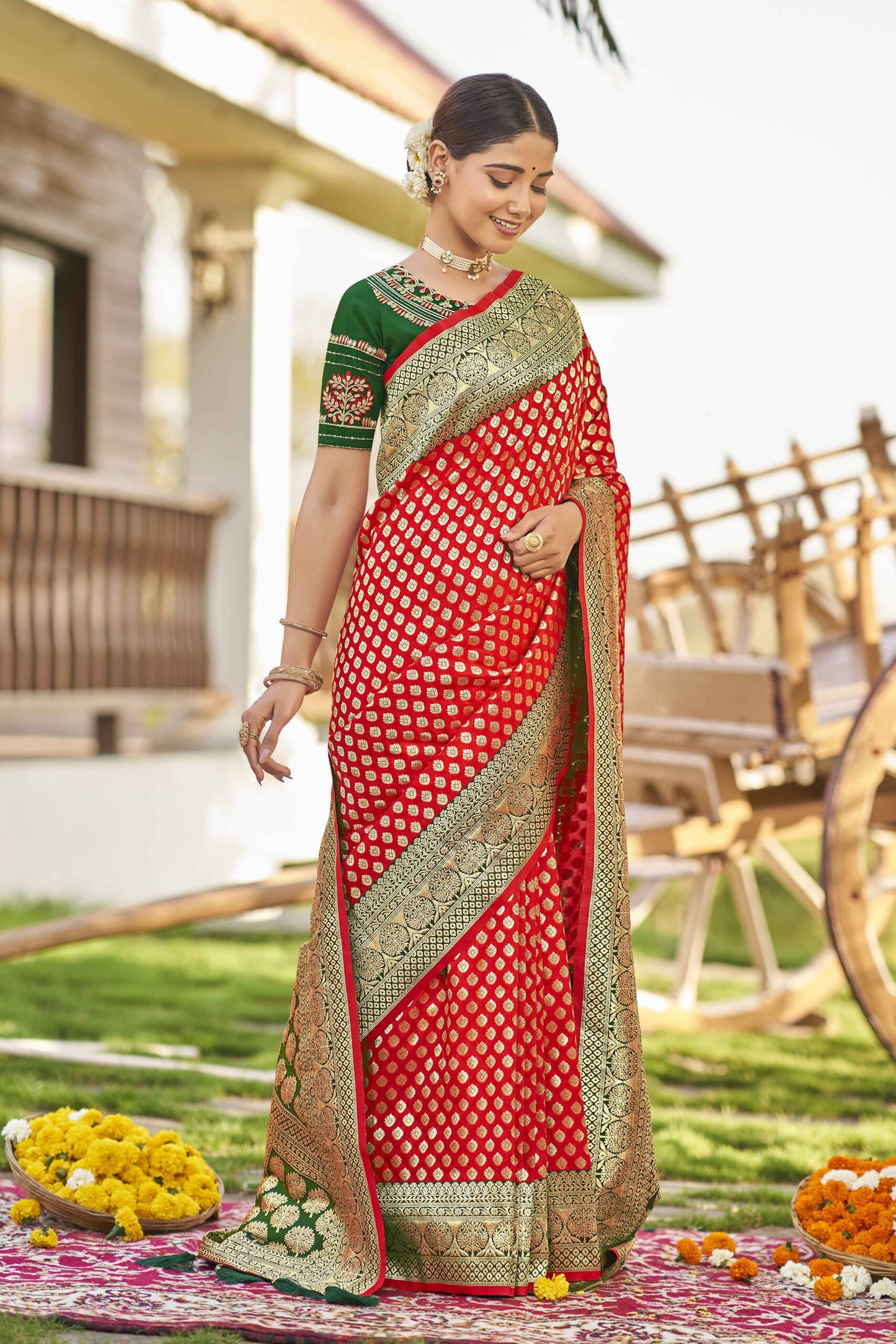 ZEEKHA Woven Kanjivaram Jacquard Silk Withe Embroidery Work blouse  Saree  (Red)-ZSEIELK01