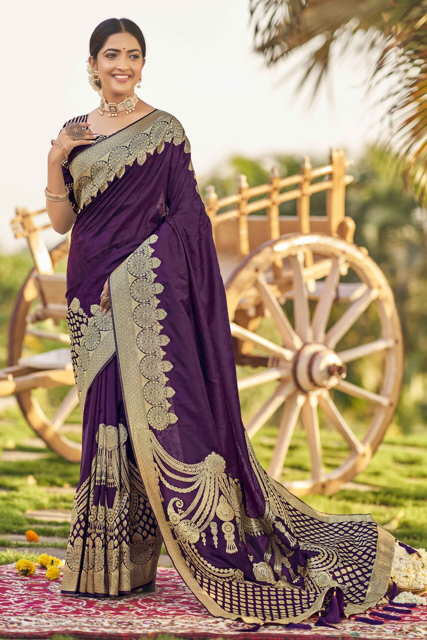 ZEEKHA Woven Banarasi Jacquard Withe Embroidery Work blouse  Saree  (Purple)-ZSEIELK01