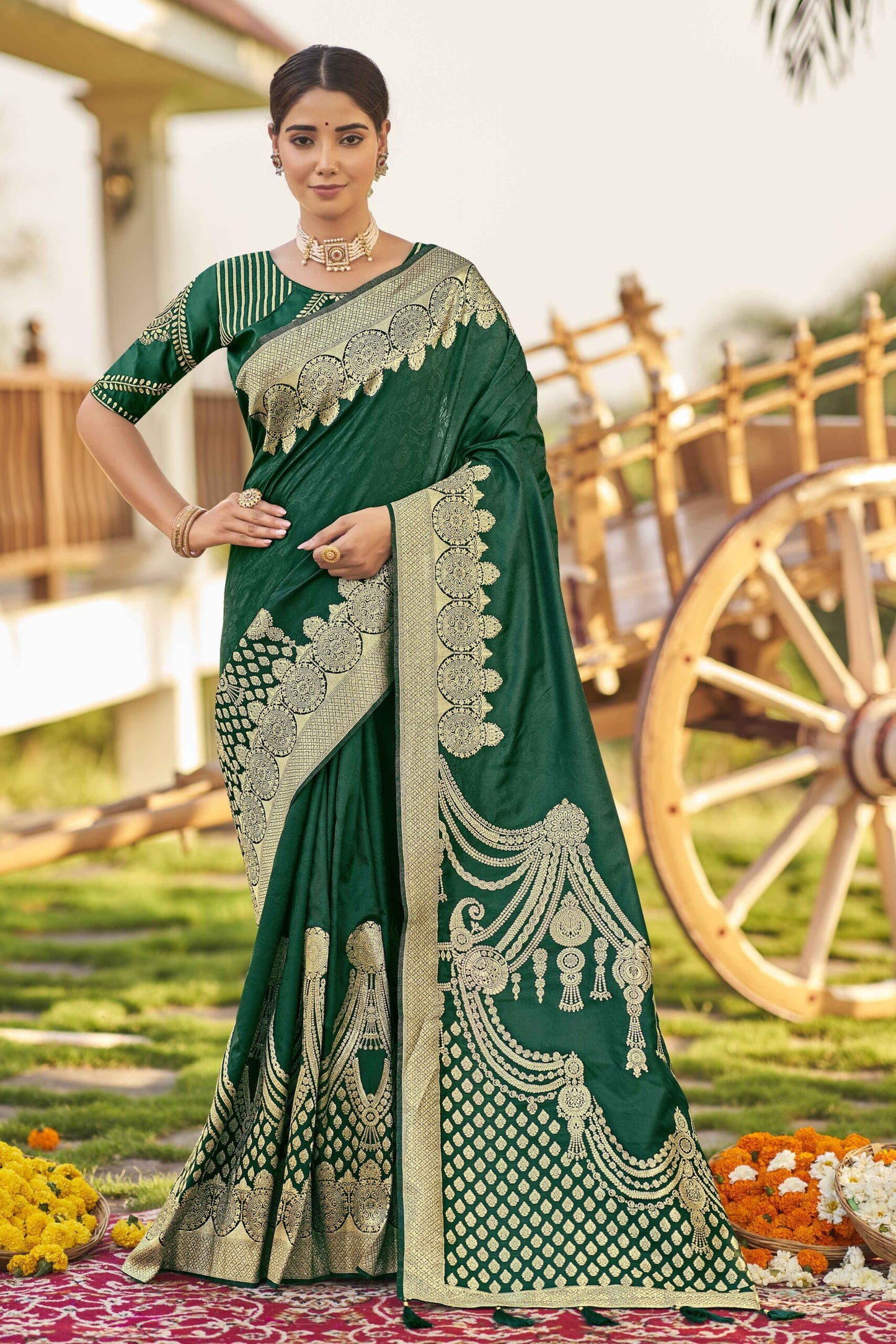 ZEEKHA Woven Banarasi Jacquard Withe Embroidery Work blouse  Saree  (Green)-ZSEIELK01