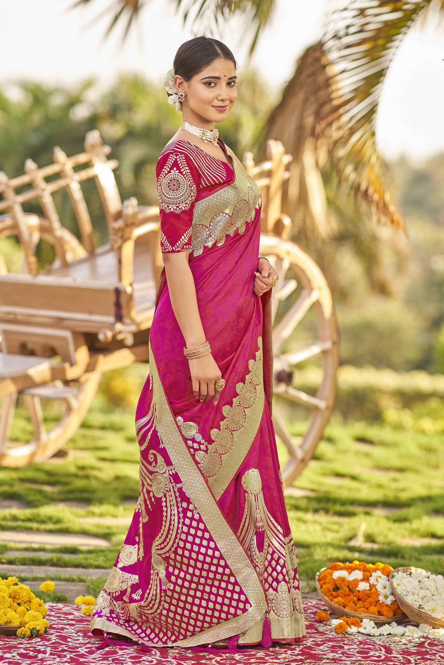 ZEEKHA Woven Banarasi Jacquard Withe Embroidery Work blouse  Saree  (Pink)-ZSEIELK01