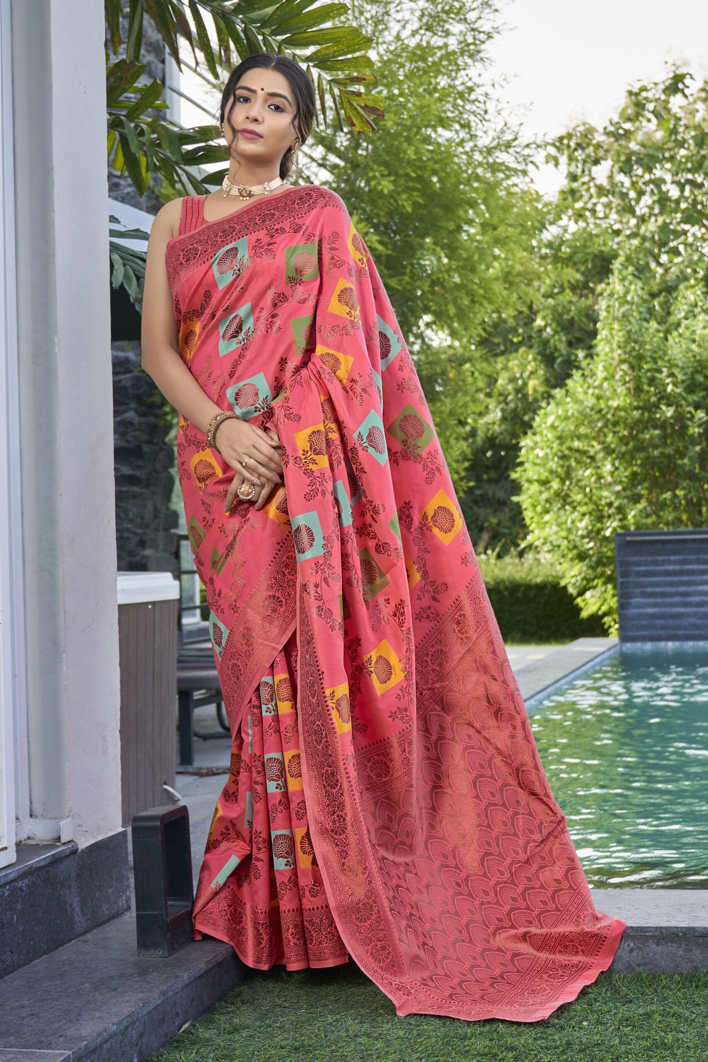 ZEEKHA Woven Banarasi Jacquard Saree  (Pink)-ZSEIELK01