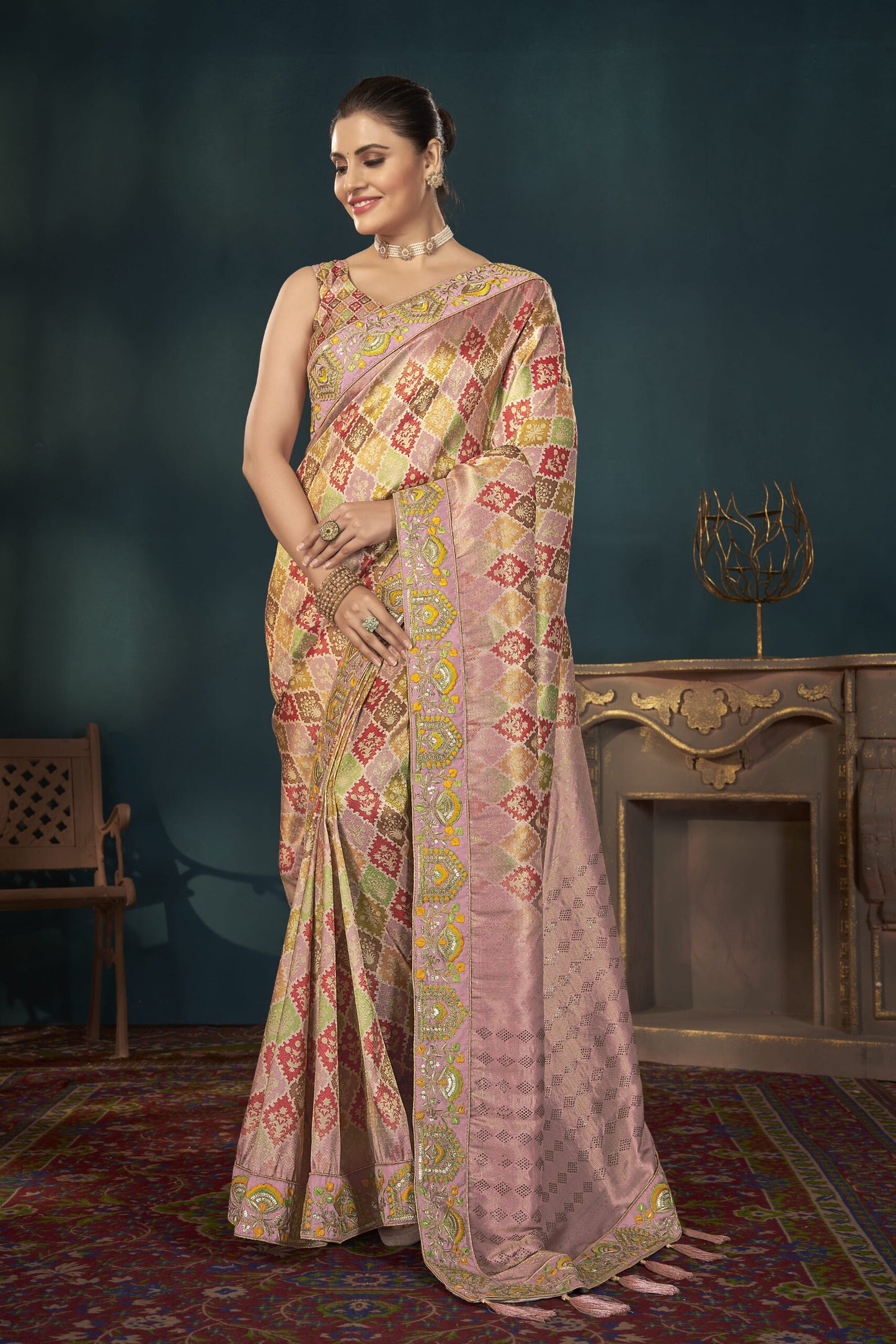 ZEEKHA Woven Banarasi Silk Blend Saree  (Peach)-ZSEIELK01