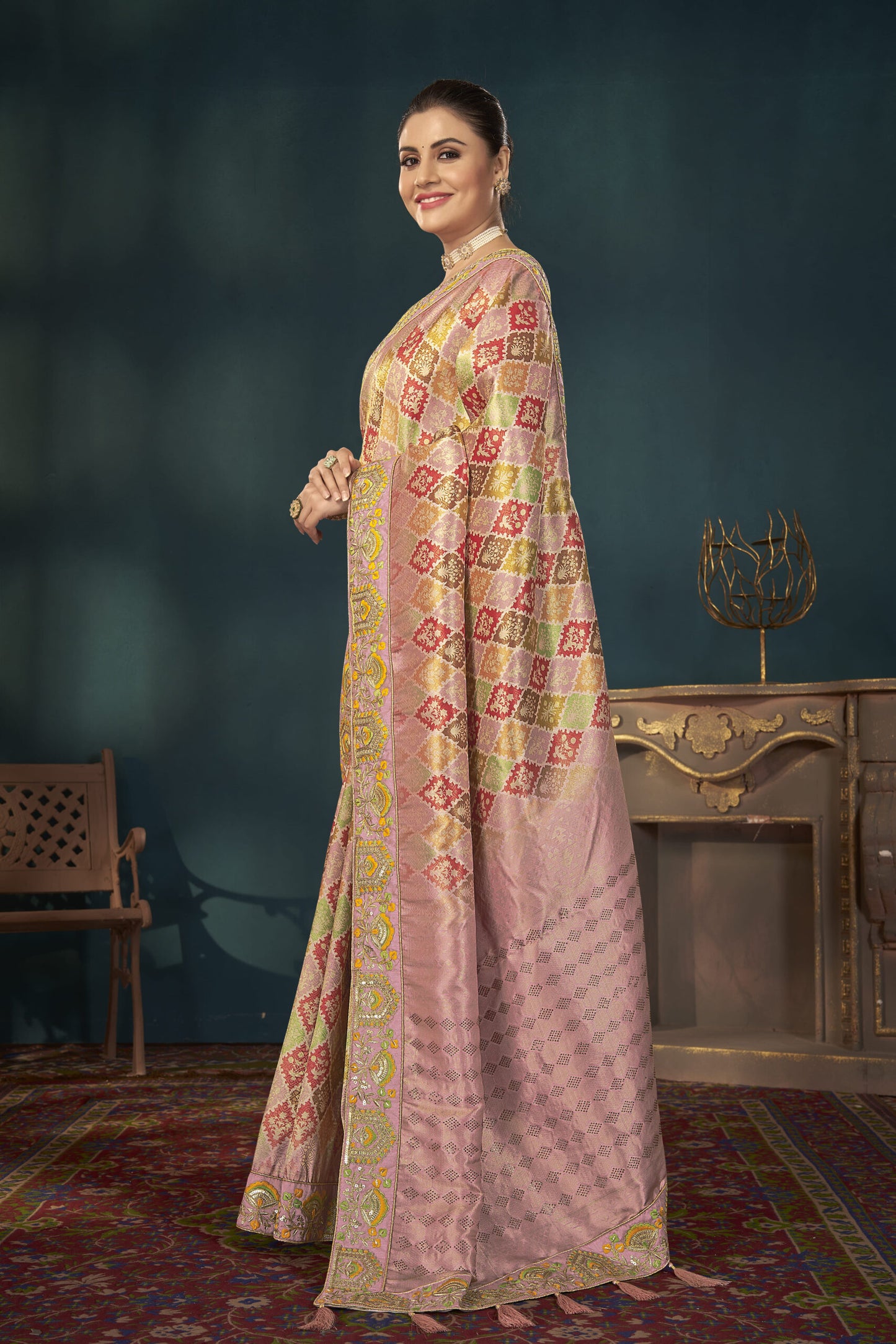 ZEEKHA Woven Banarasi Silk Blend Saree  (Peach)-ZSEIELK01