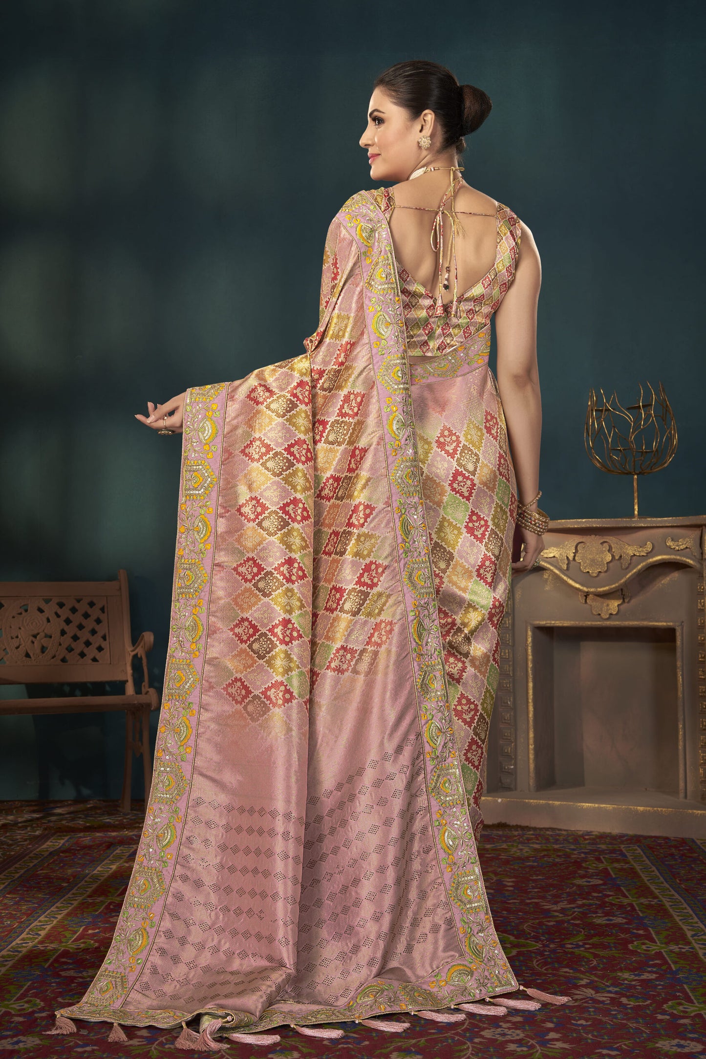 ZEEKHA Woven Banarasi Silk Blend Saree  (Peach)-ZSEIELK01