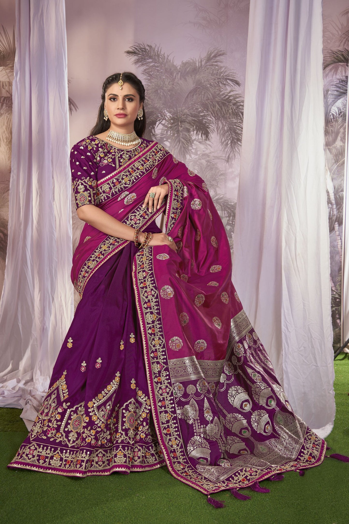 ZEEKHA Woven Banarasi Silk Withe Embroidery Work Saree  (Purple)-MN001