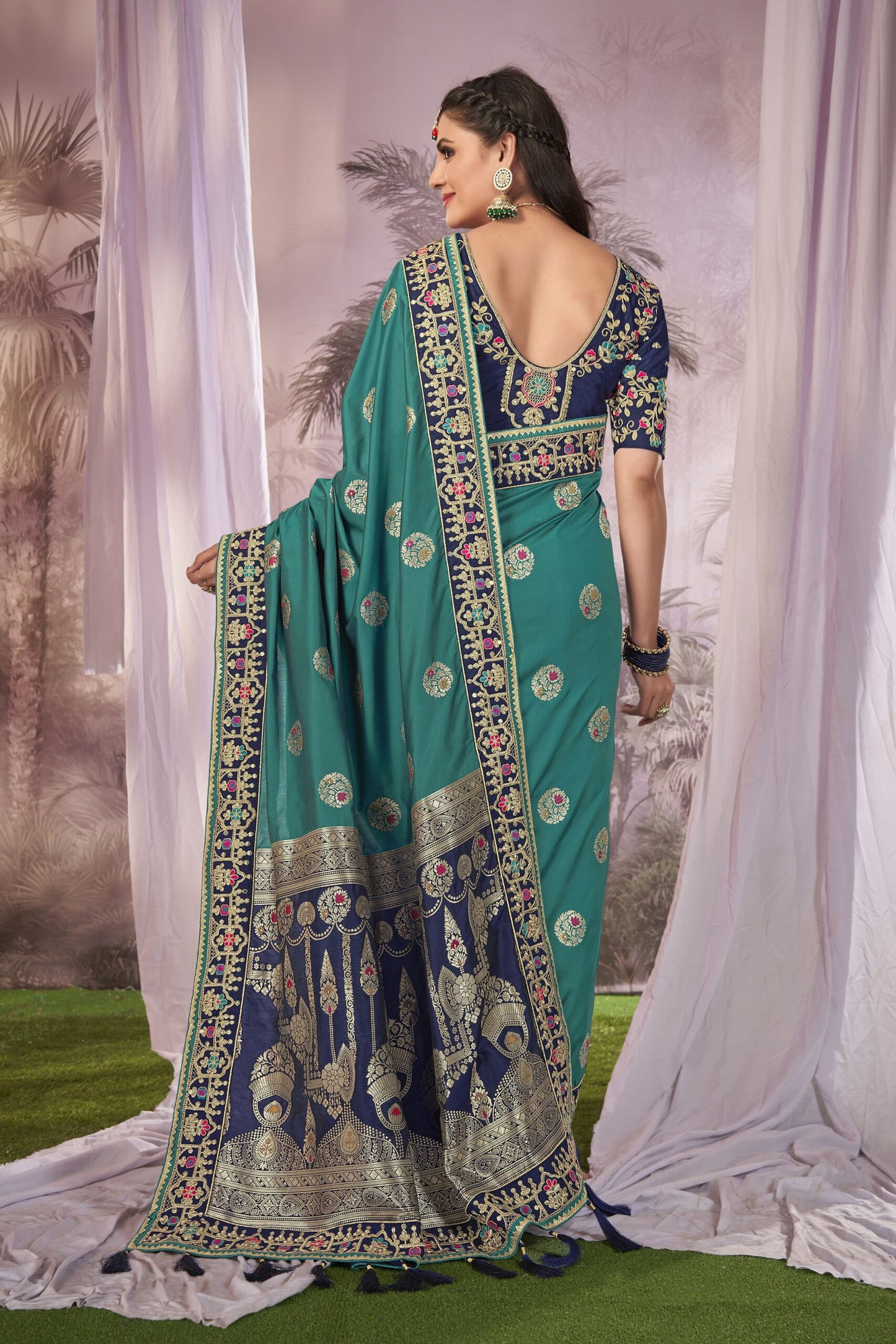 ZEEKHA Woven Banarasi Silk Withe Embroidery Work Saree  (Green & Navy Blue)-ZSEIELK01