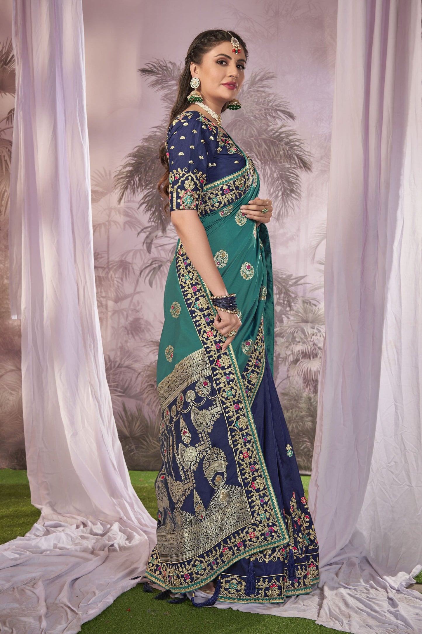 ZEEKHA Woven Banarasi Silk Withe Embroidery Work Saree  (Green & Navy Blue)-ZSEIELK01