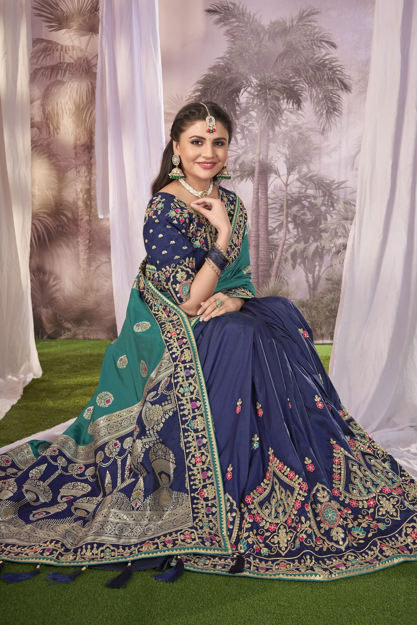 ZEEKHA Woven Banarasi Silk Withe Embroidery Work Saree  (Green & Navy Blue)-ZSEIELK01