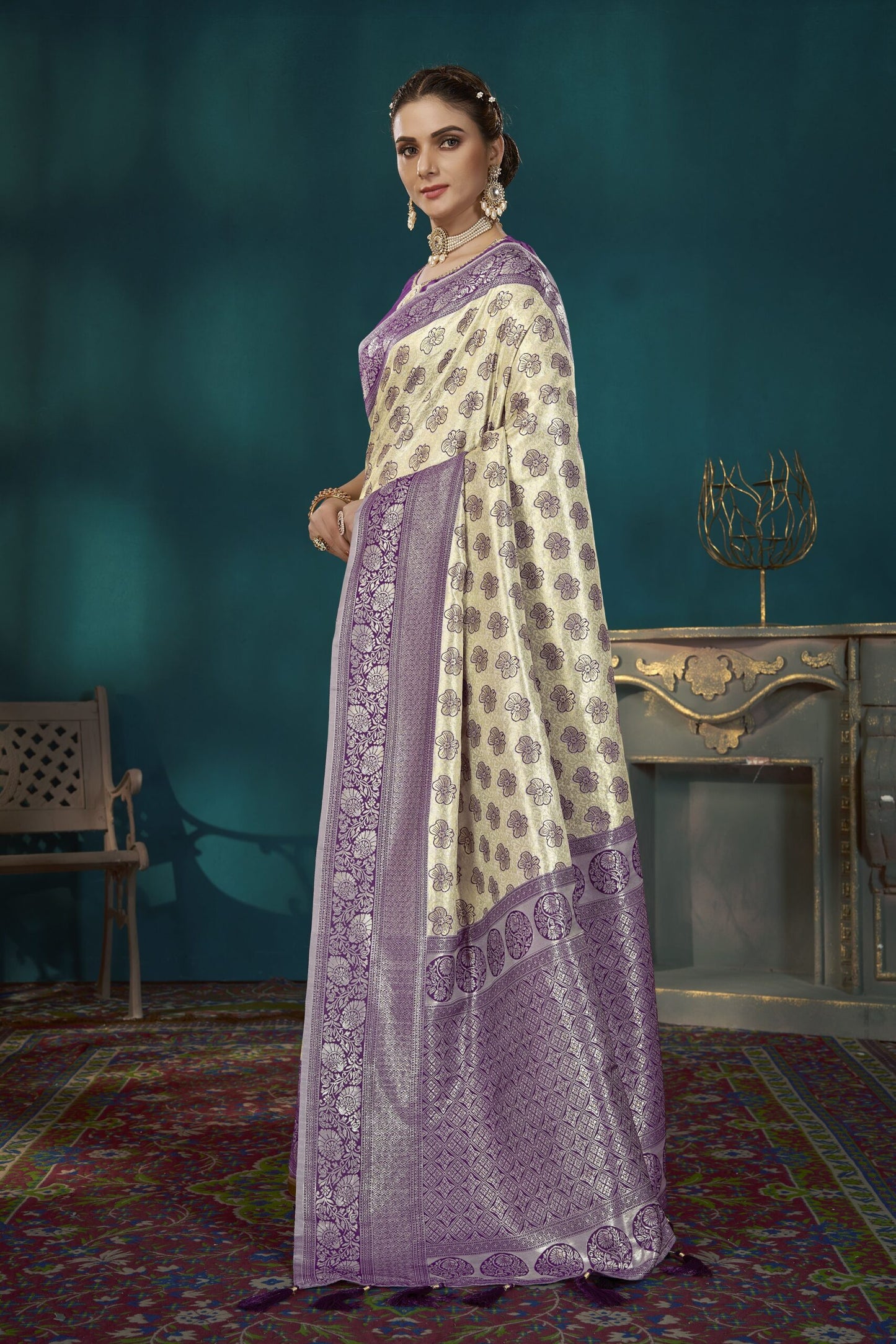 ZEEKHA Woven Banarasi Silk Saree  (Purple)-ZSEIELK01