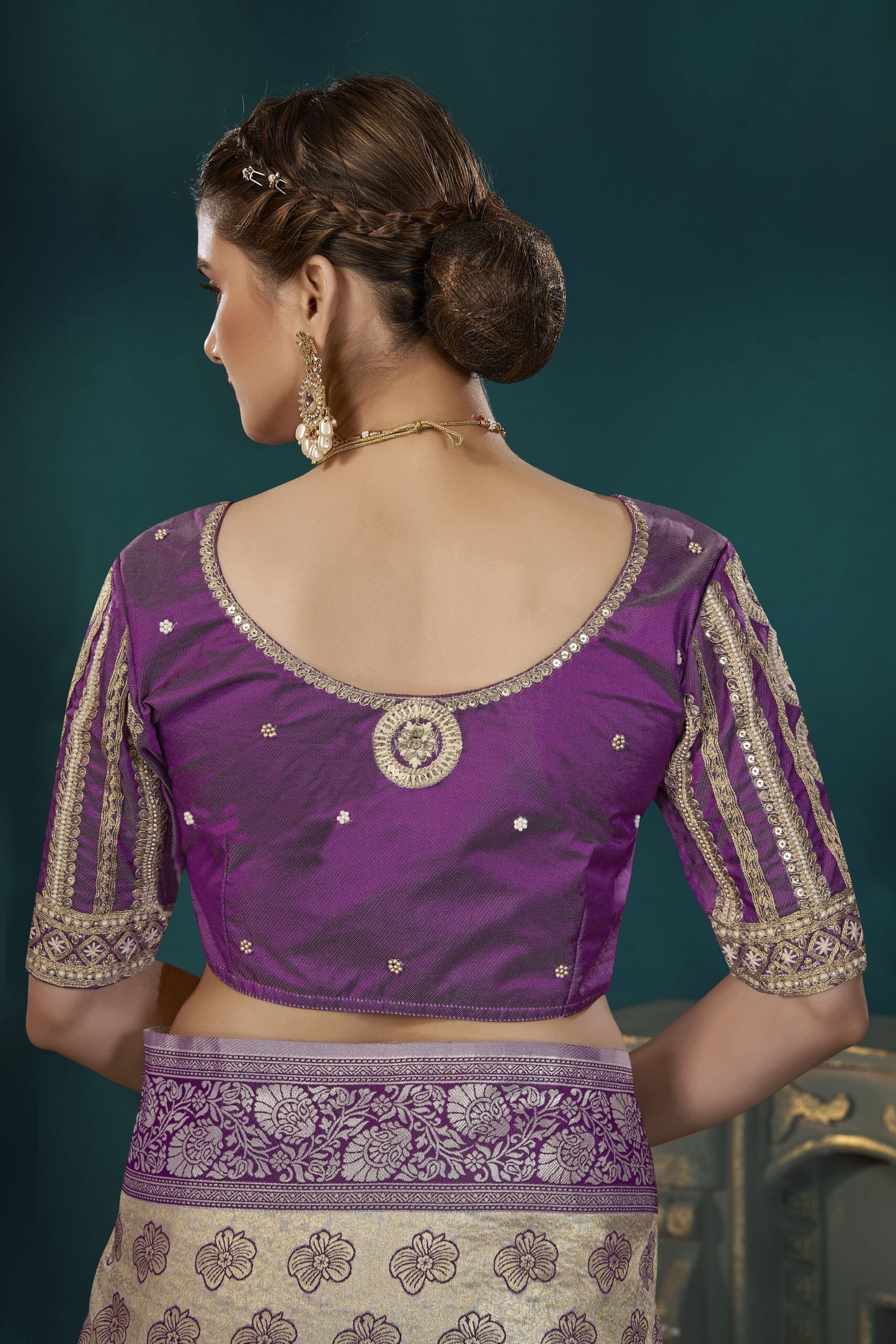 ZEEKHA Woven Banarasi Silk Saree  (Purple)-ZSEIELK01