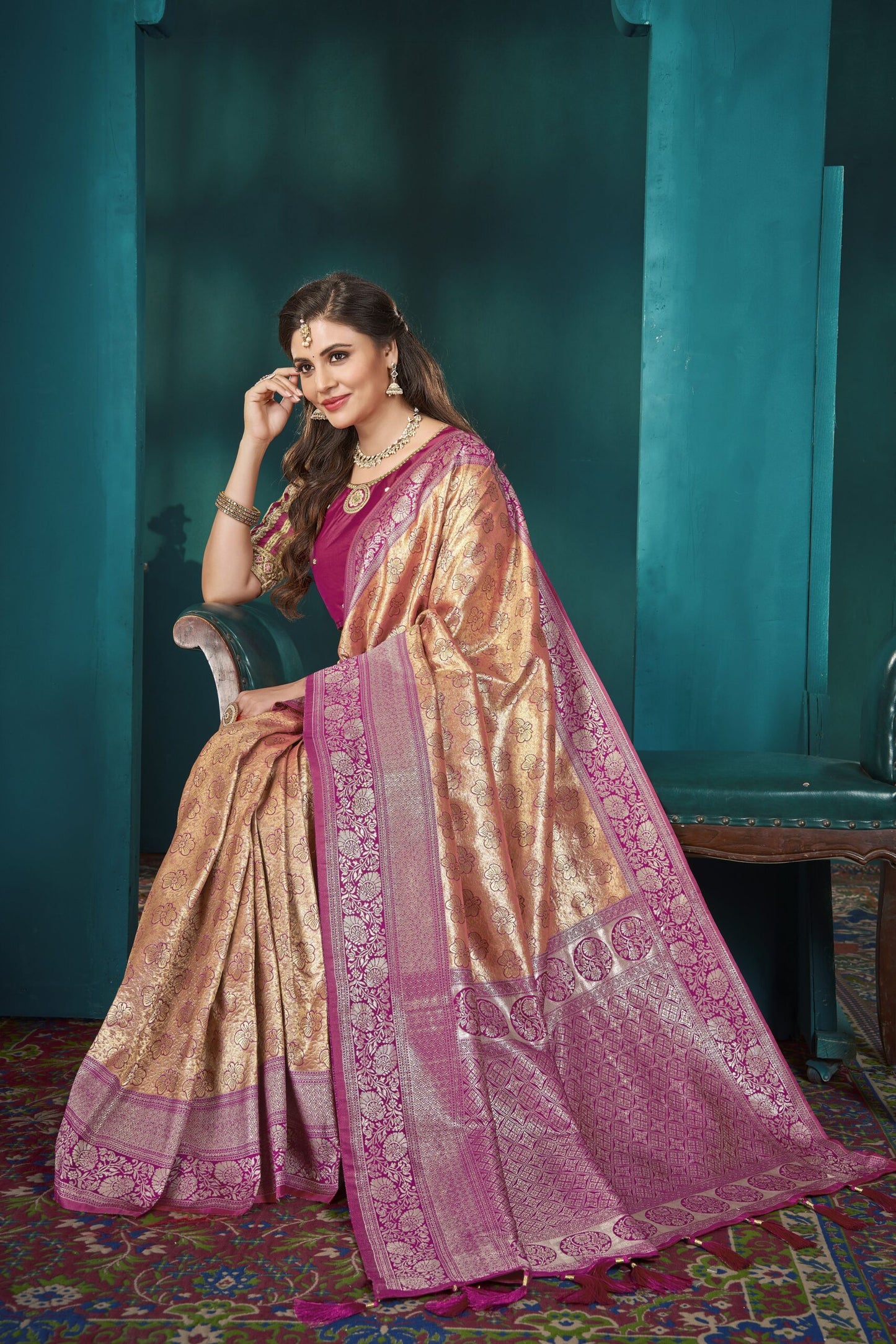 ZEEKHA Woven Banarasi Silk Saree  (Multicolor)-ZSEIELK01