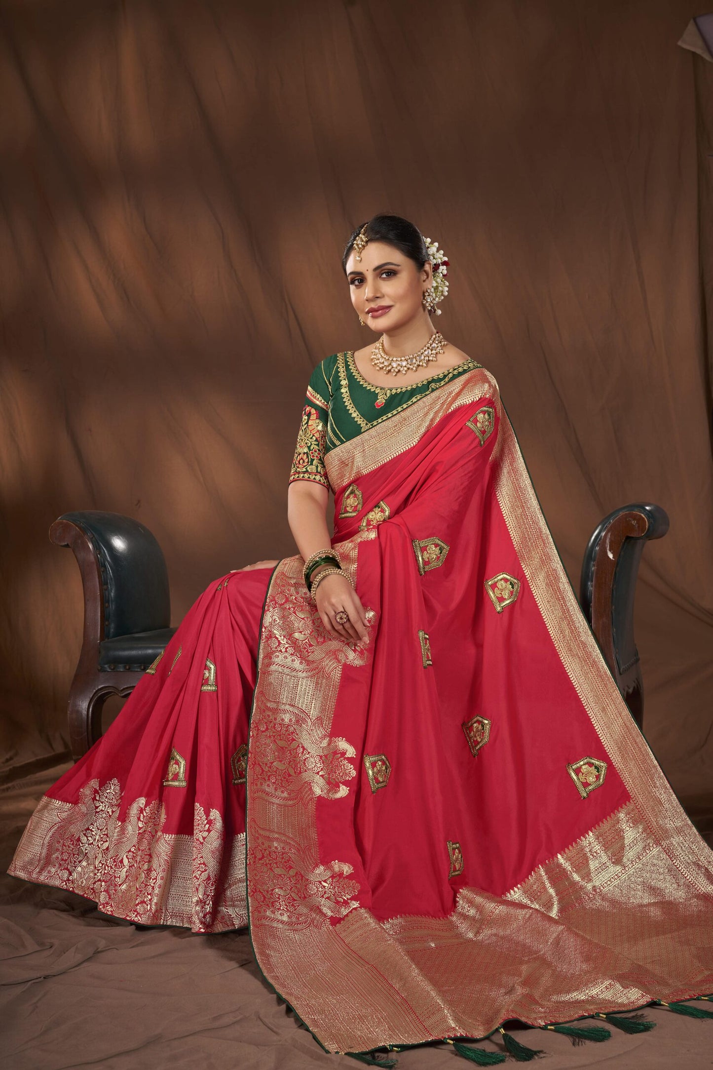 ZEEKHA Woven Banarasi Silk Withe Embroidery Work Saree  (Red)-ZSEIELK01