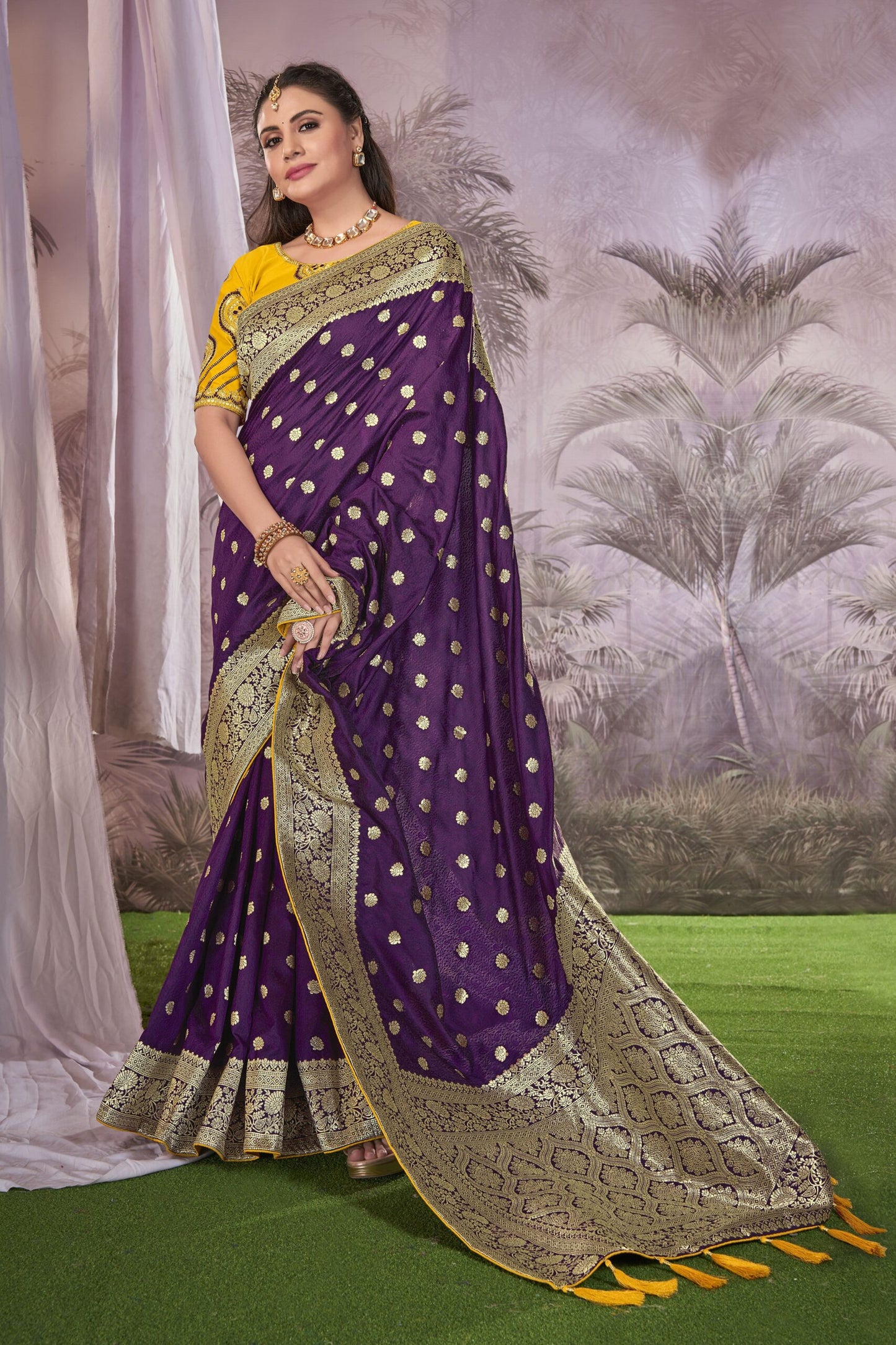 ZEEKHA Woven Banarasi Silk Withe Embroidery Work blouse  Saree  (Purple)-ZSEIELK01