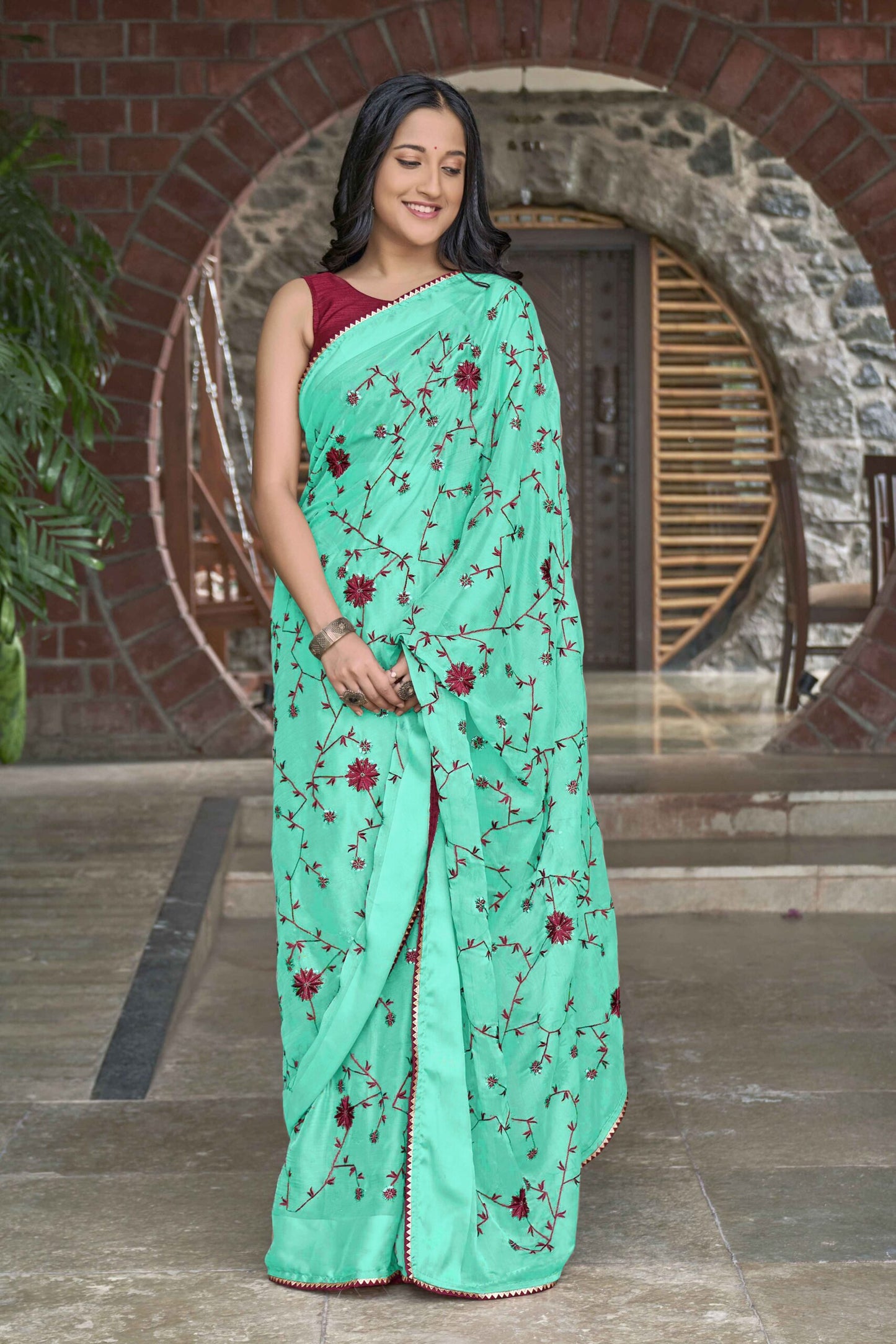 ZEEKHA Embellished Bollywood Georgette Saree  (Green)