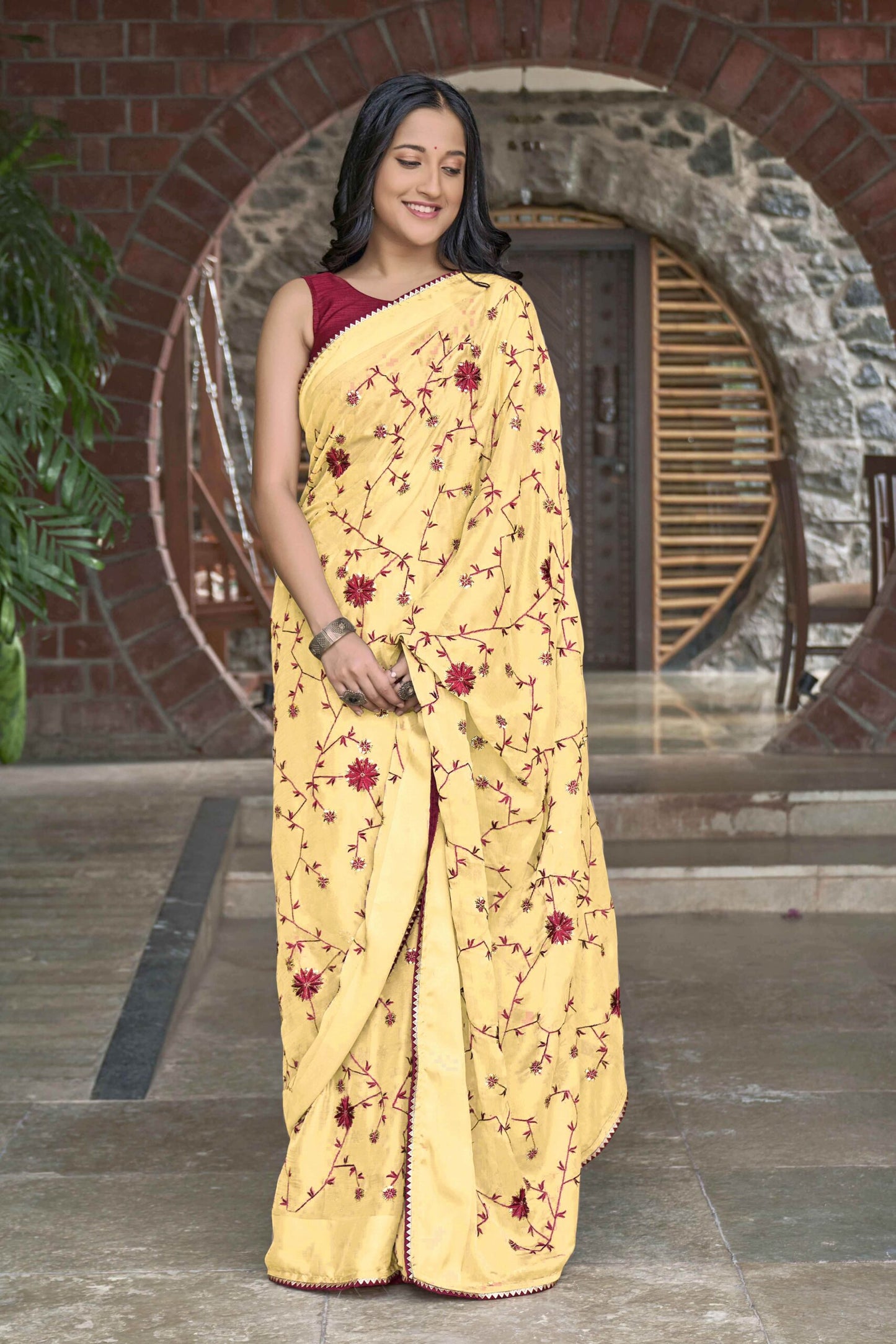 ZEEKHA Embellished Bollywood Georgette Saree  (Yellow)