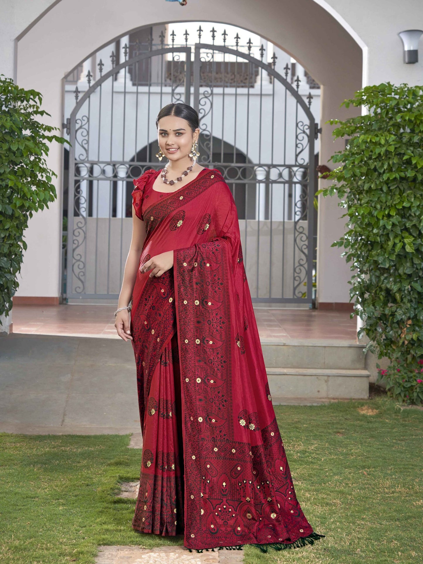 ZEEKHA Woven Jequard Nylon Dola Silk  Saree (Red) - ZSEIELK01