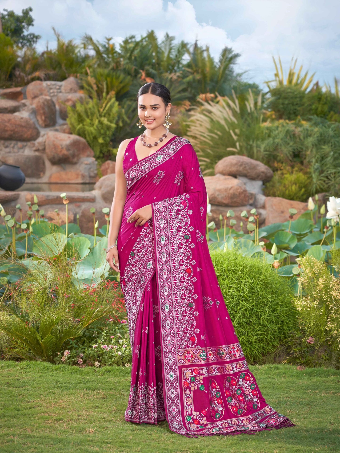 ZEEKHA Woven Jequard Nylon Dola Silk  Saree (Pink) - ZSEIELK01