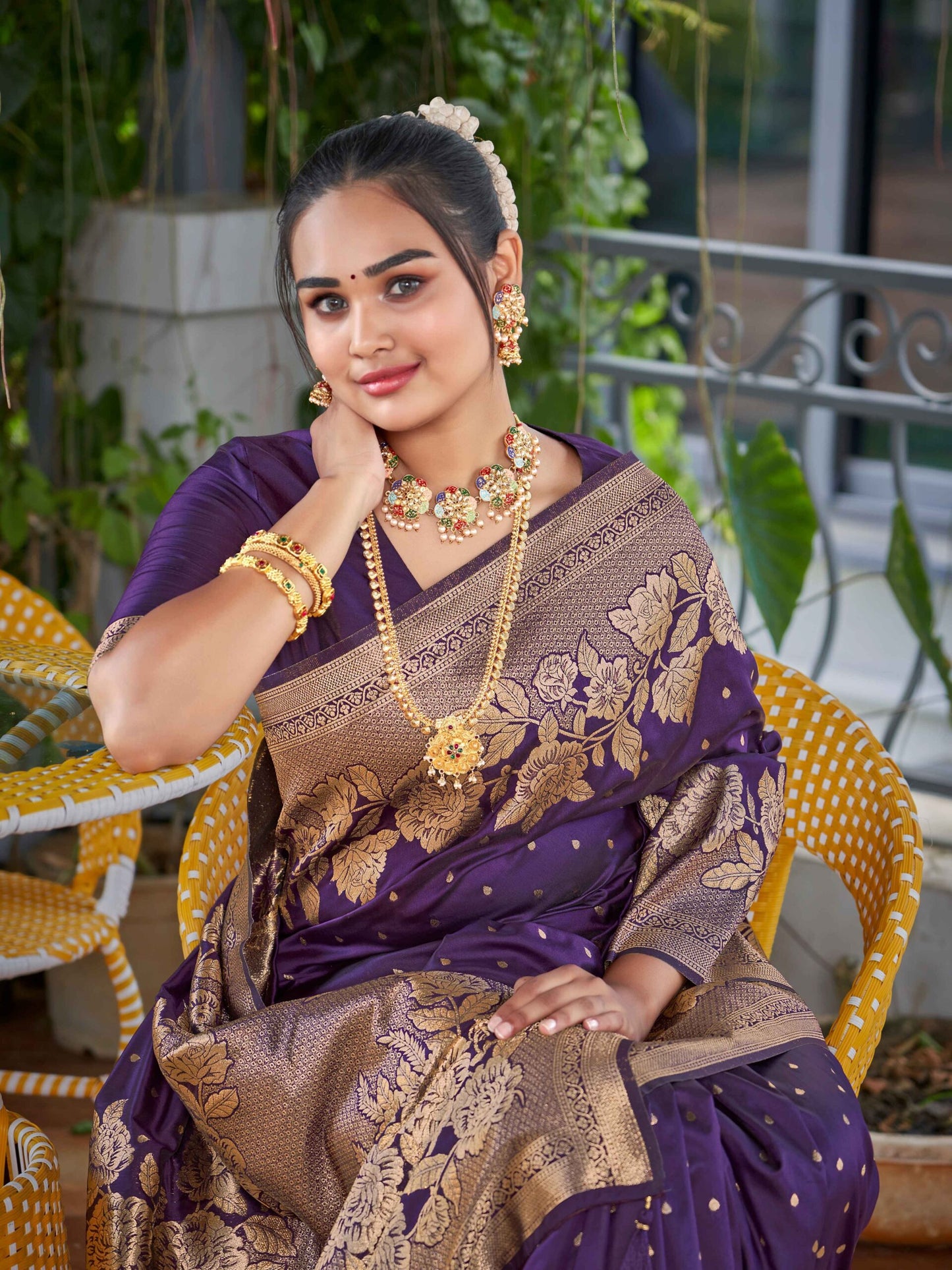 ZEEKHA Woven Banarasi Jequard Silk  Saree (Purple)-ZSEIELK01