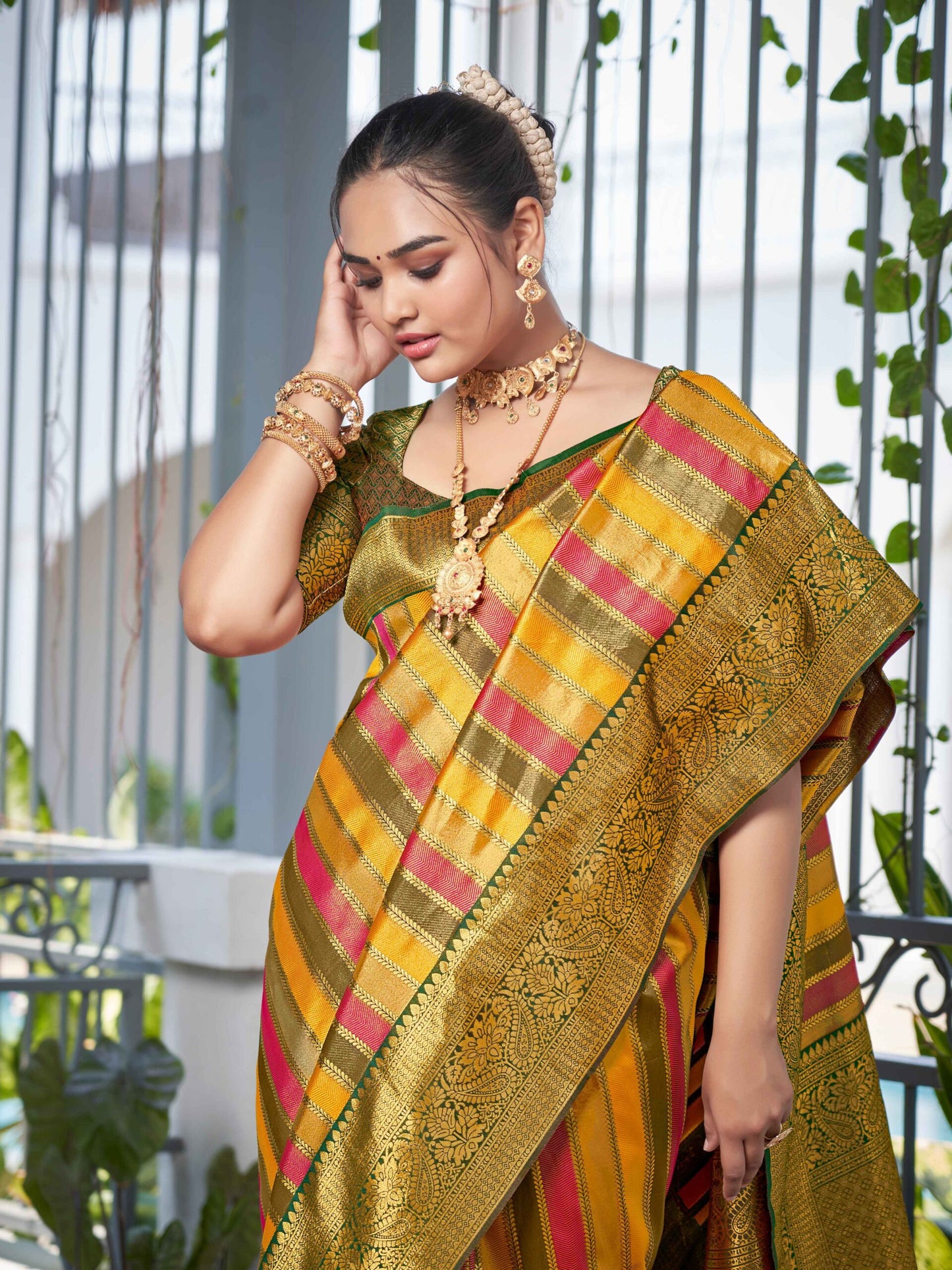 ZEEKHA Woven Banarasi Jequard Silk Dual Color Laheriya  Saree (Mustard)-ZSEIELK01