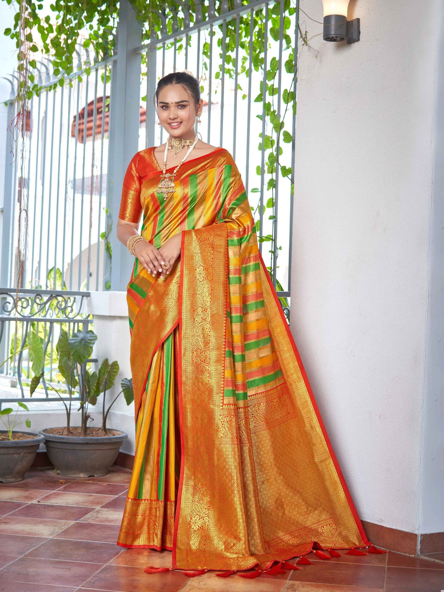 ZEEKHA Woven Banarasi Jequard Silk Dual Color Laheriya  Saree (Orange)-ZSEIELK01