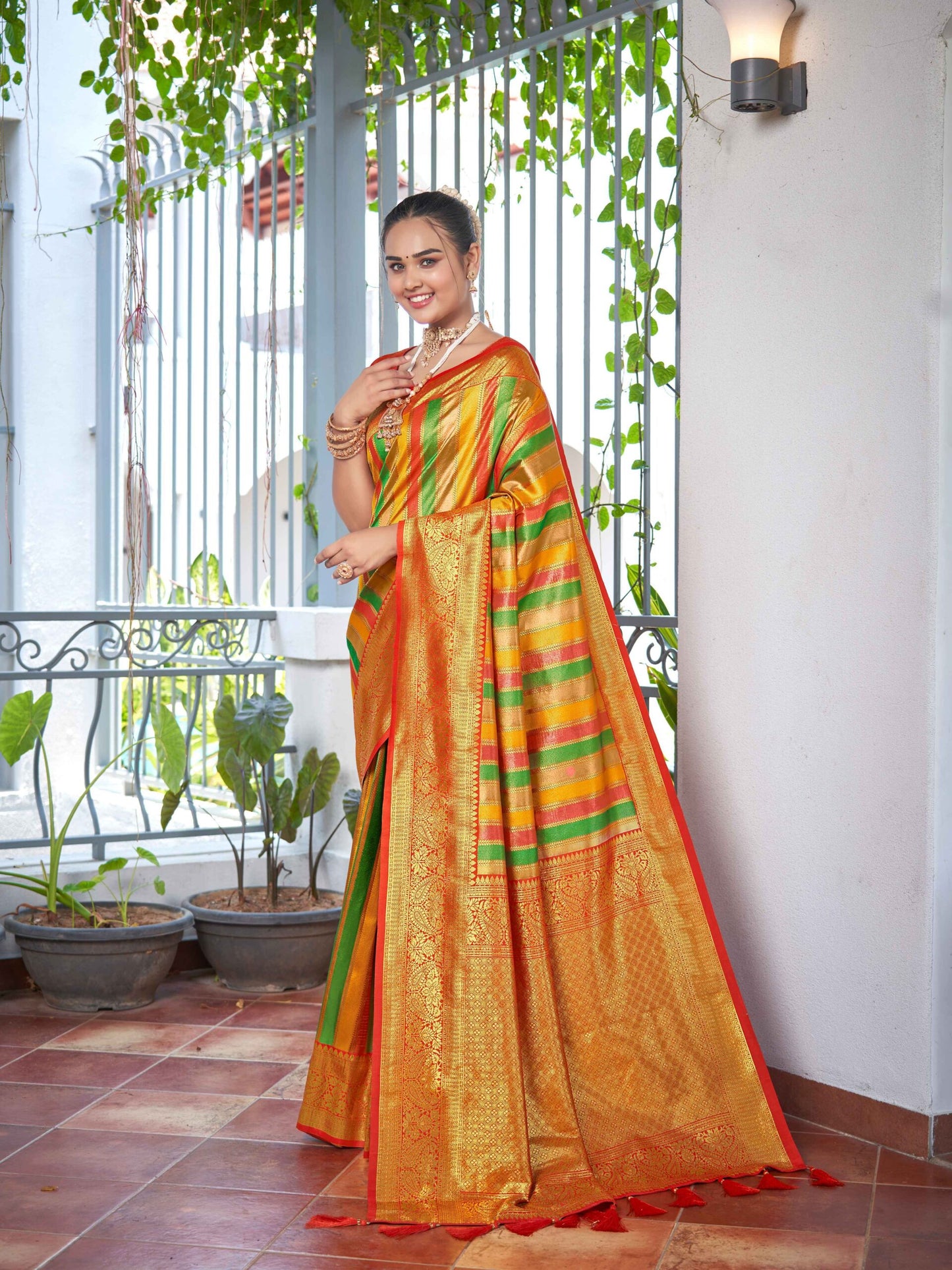 ZEEKHA Woven Banarasi Jequard Silk Dual Color Laheriya  Saree (Orange)-ZSEIELK01