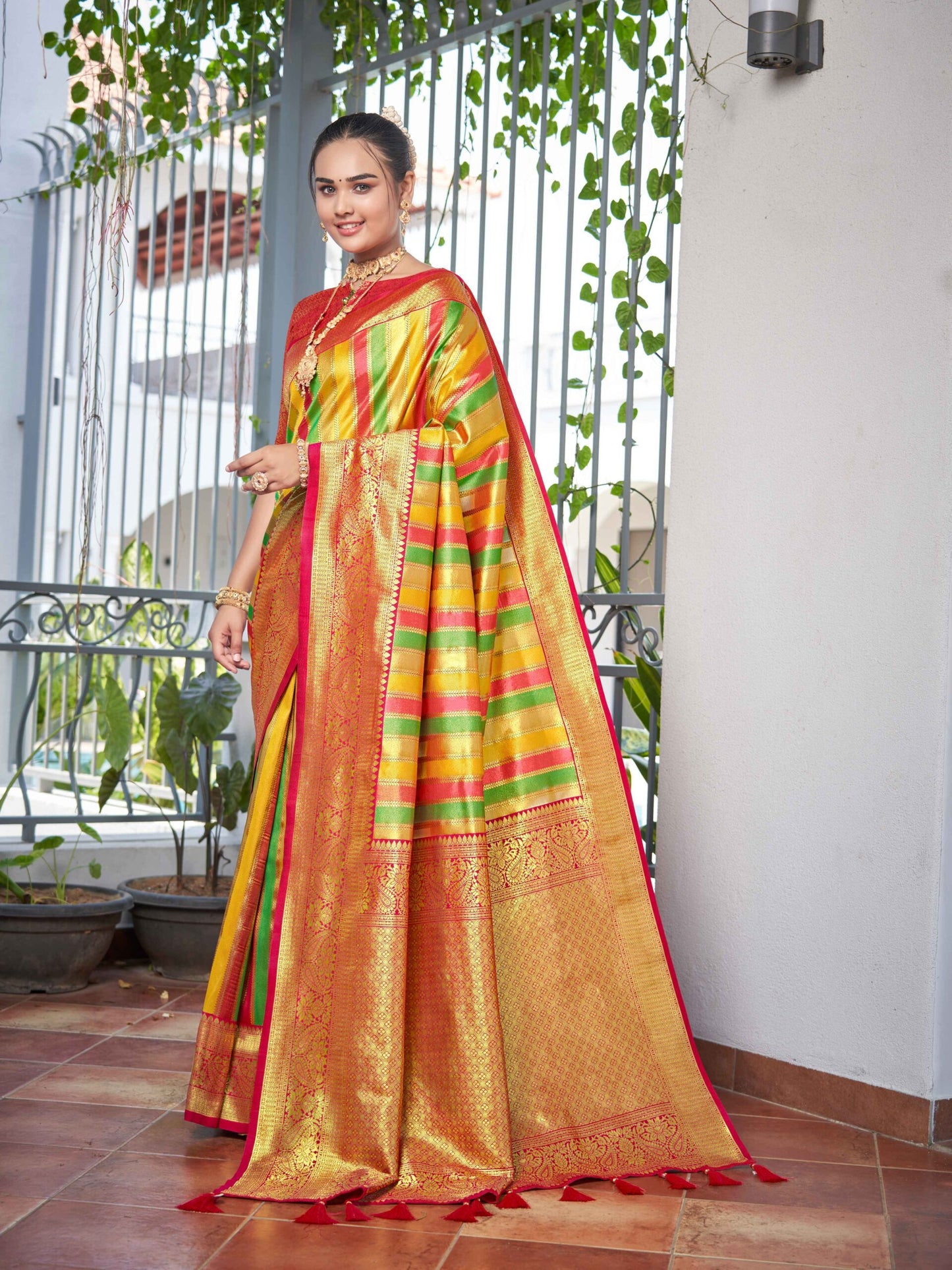 ZEEKHA Woven Banarasi Jequard Silk Dual Color Laheriya  Saree (Yellow)-ZSEIELK01