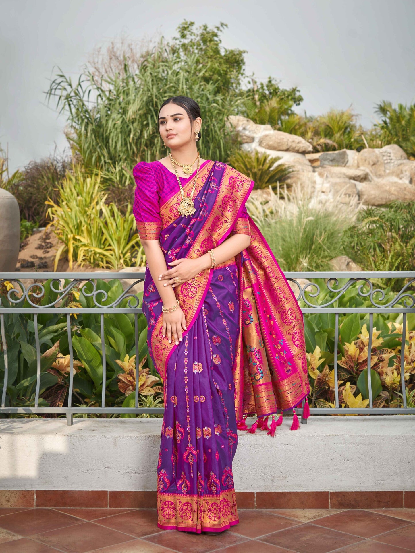 ZEEKHA Woven Banarasi Jequard Paithani Style Silk  Saree (Purple)-ZSEIELK01