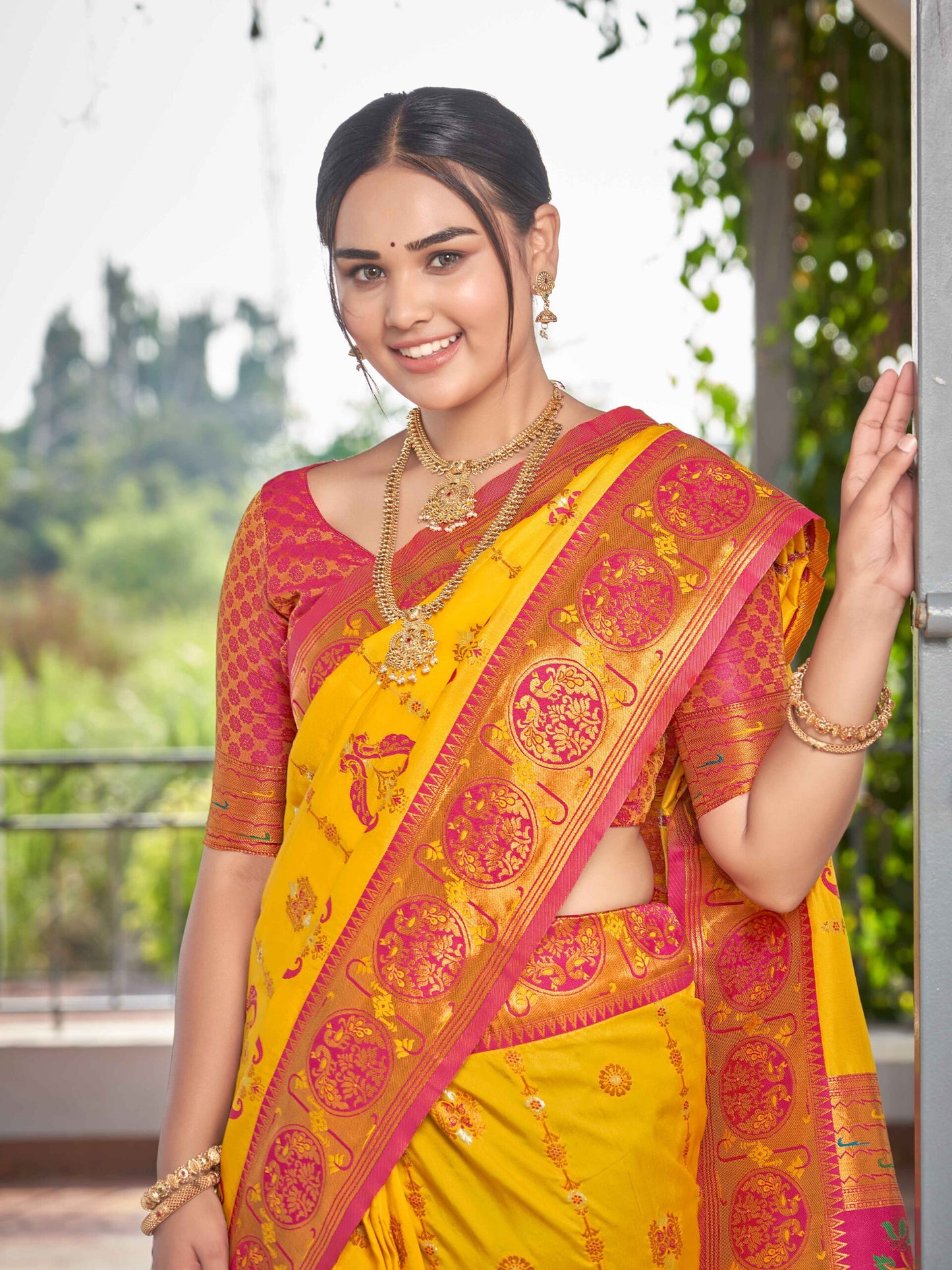 ZEEKHA Woven Banarasi Jequard Paithani Style Silk  Saree (Mustard)-ZSEIELK01