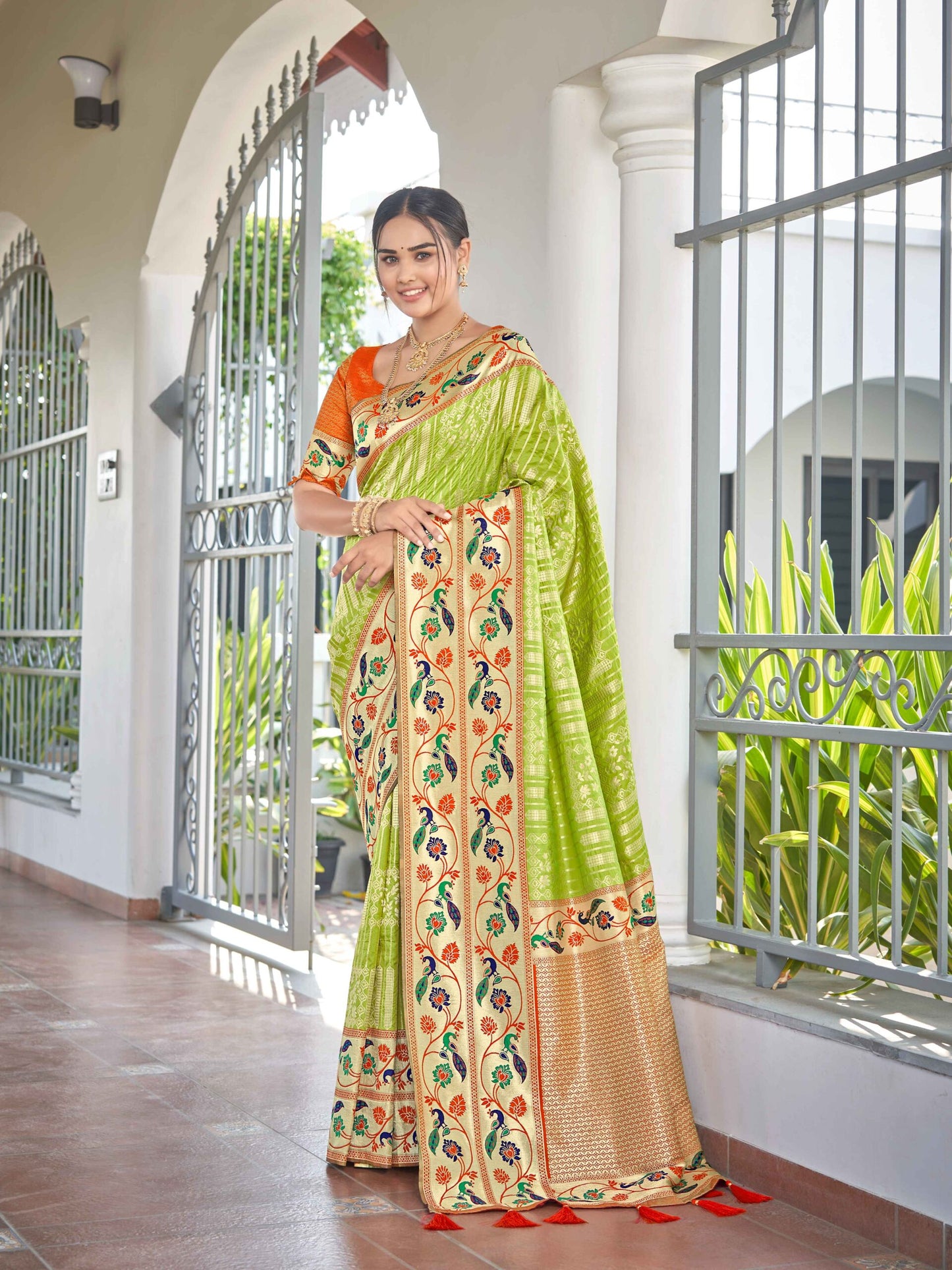 ZEEKHA Woven Banarasi Jequard Paithani Style Silk  Saree (Pista Green)-ZSEIELK01