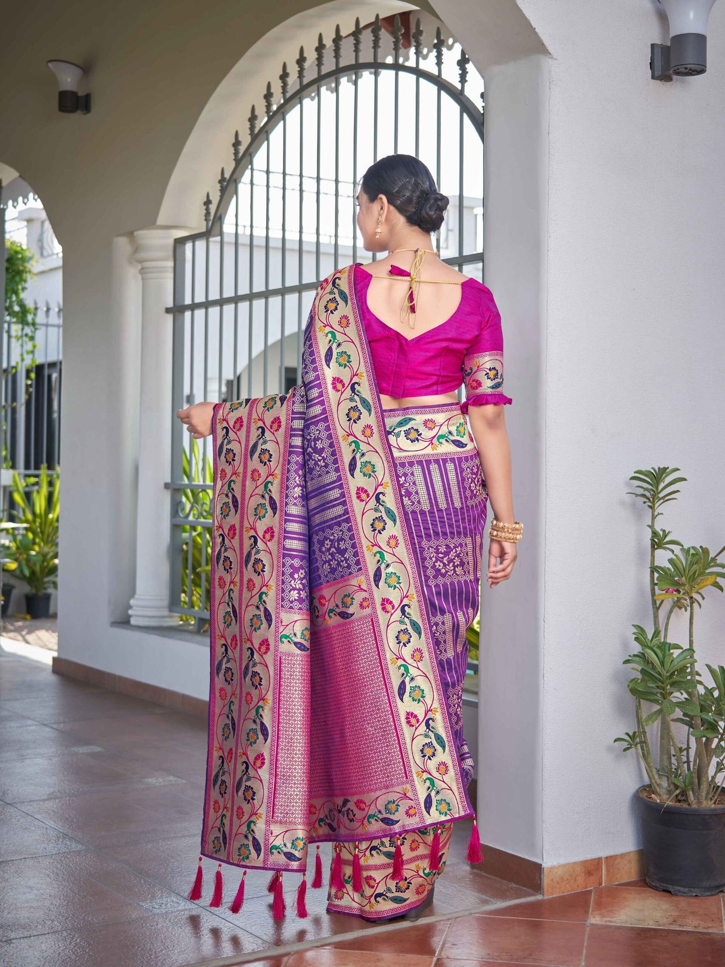 ZEEKHA Woven Banarasi Jequard Paithani Style Silk  Saree (Purple)-ZSEIELK01