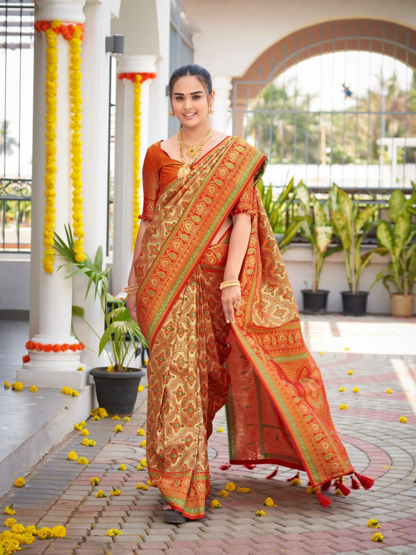 ZEEKHA Woven Banarasi Jequard Patola Style Silk  Saree (Orange)-ZSEIELK01