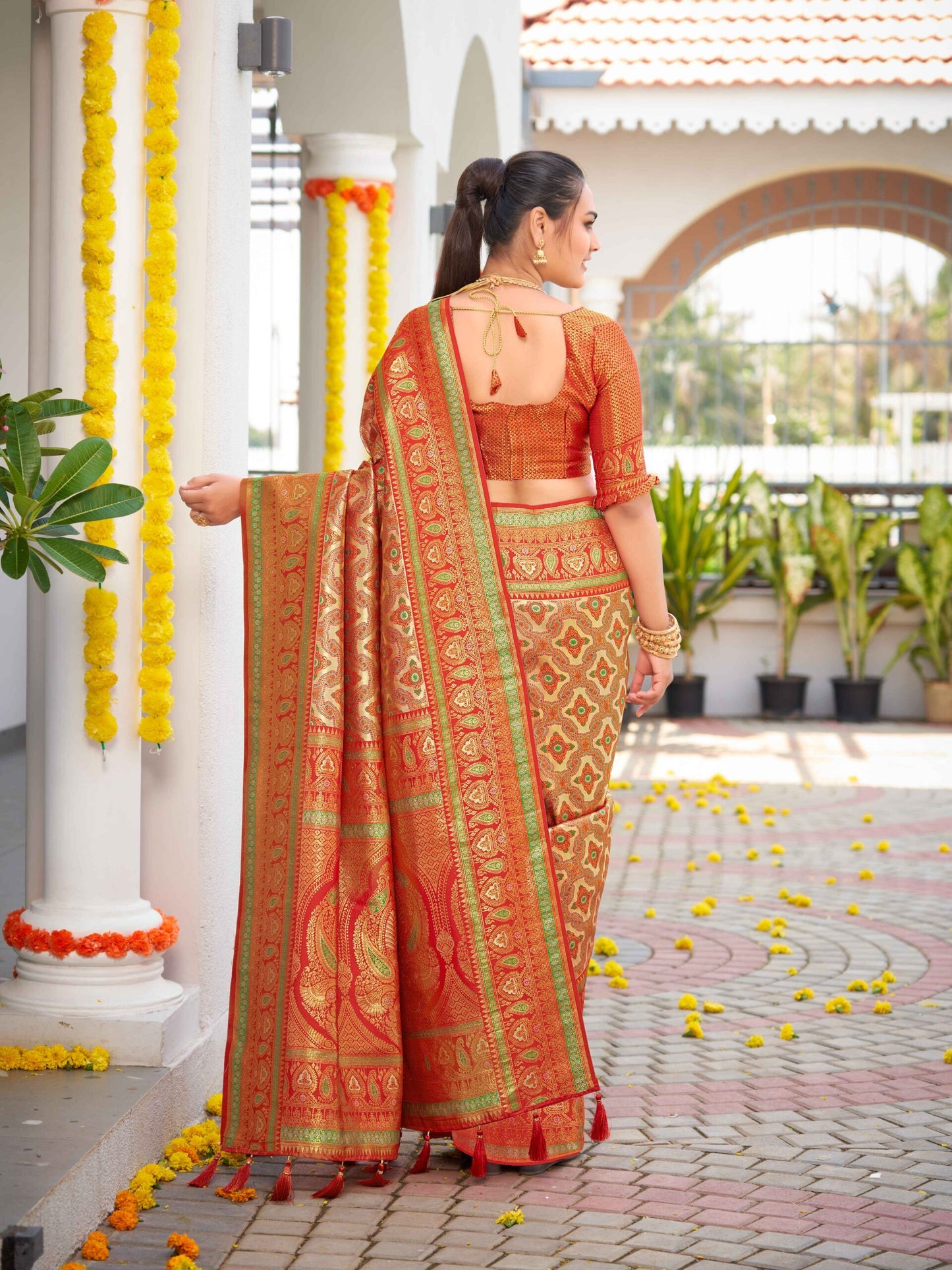 ZEEKHA Woven Banarasi Jequard Patola Style Silk  Saree (Orange)-ZSEIELK01