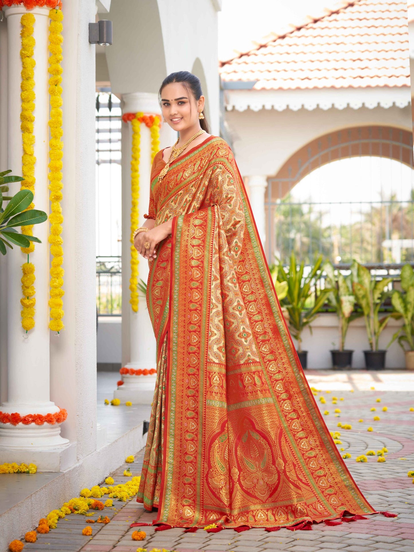 ZEEKHA Woven Banarasi Jequard Patola Style Silk  Saree (Orange)-ZSEIELK01