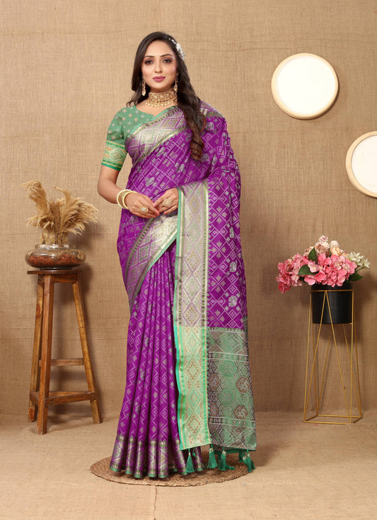 luxurious designer Women's Soft  Patola  silk saree with Meenakari  zari weawing motifs  and Rich Zari weawing silk saree