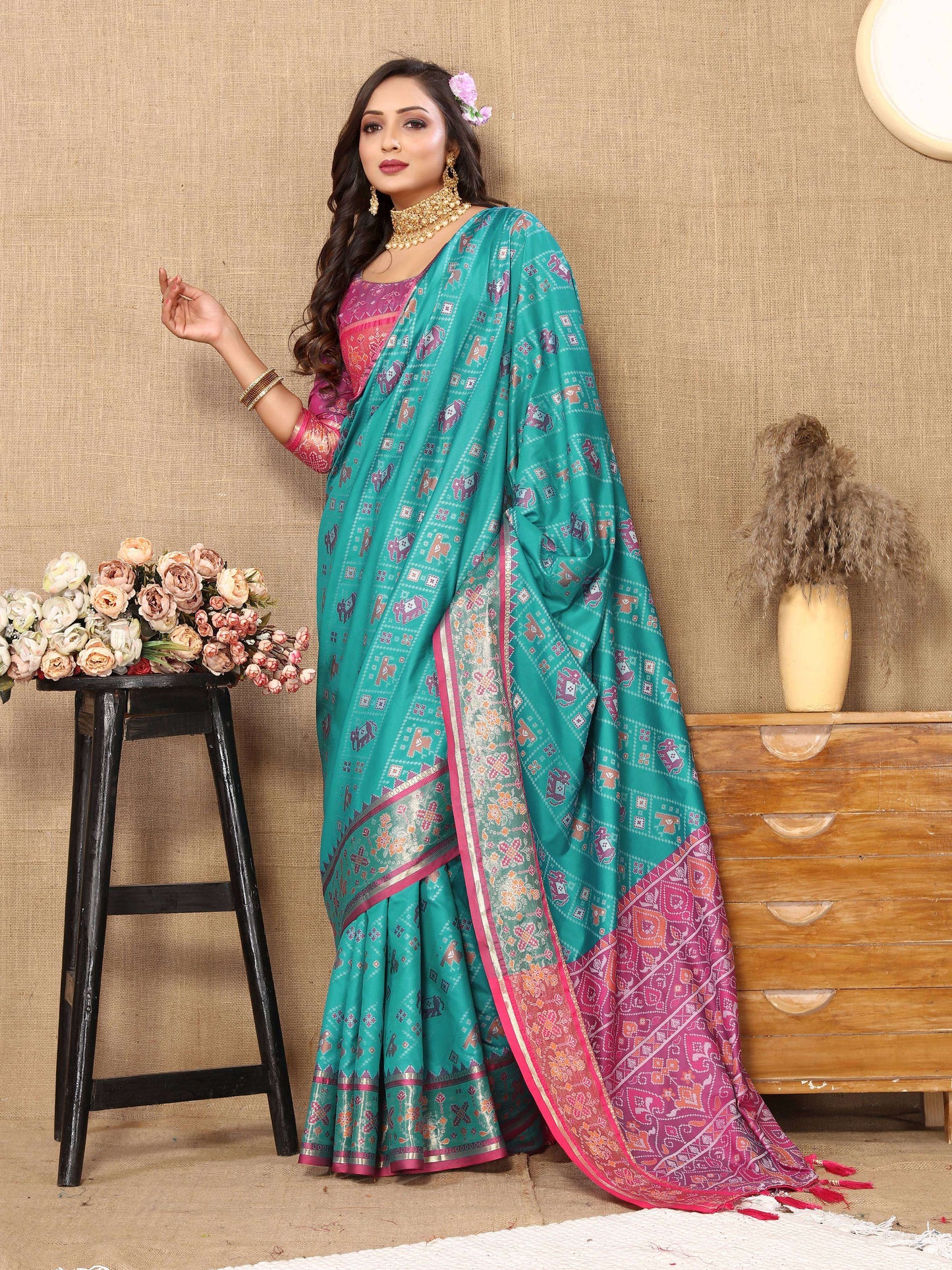 luxurious designer Women's Soft  Patola  silk saree with Meenakari  zari weawing motifs  and Rich Zari weawing silk saree