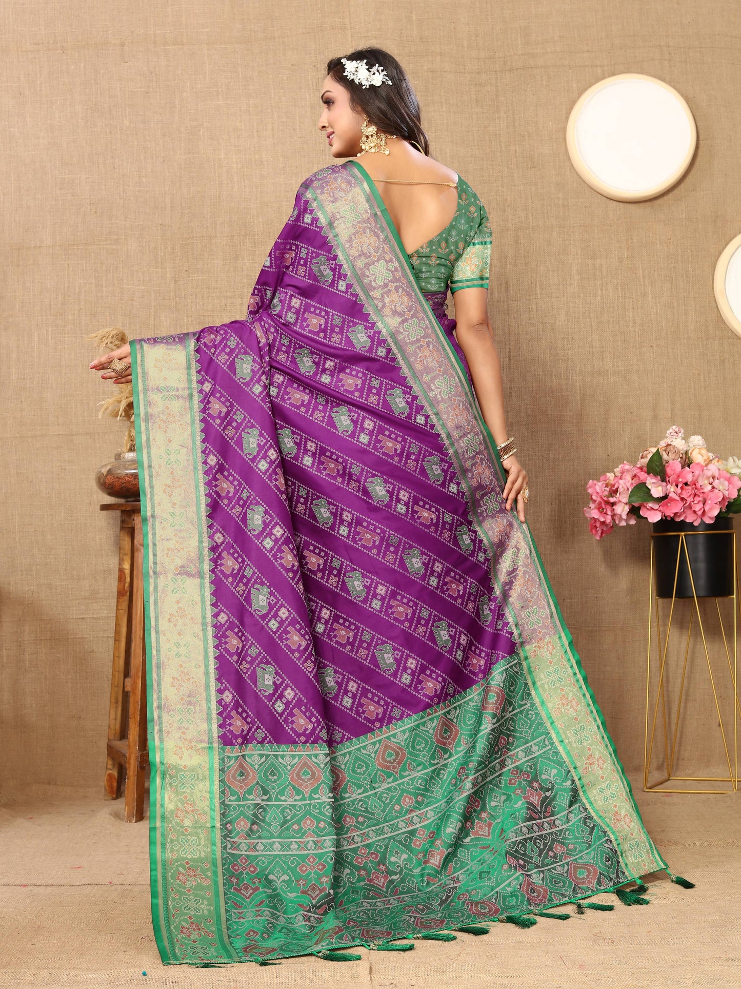 luxurious designer Women's Soft  Patola  silk saree with Meenakari  zari weawing motifs  and Rich Zari weawing silk saree