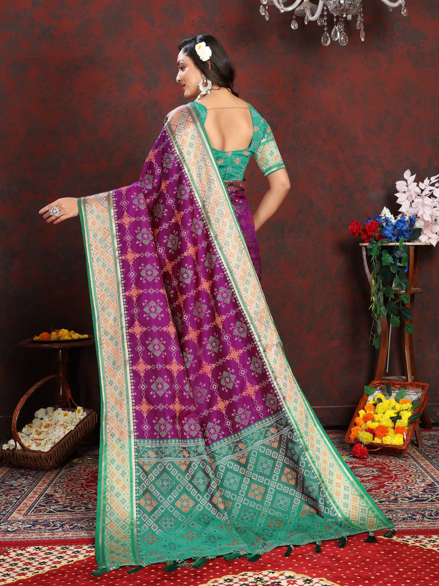 luxurious designer Women's Soft  Patola  silk saree with Meenakari  zari weawing motifs  and Rich Zari weawing silk saree