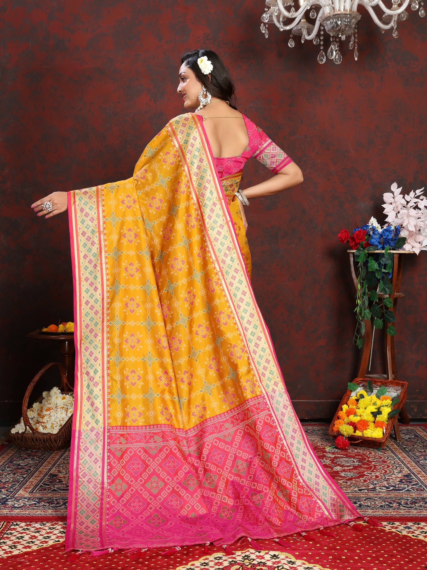 luxurious designer Women's Soft  Patola  silk saree with Meenakari  zari weawing motifs  and Rich Zari weawing silk saree