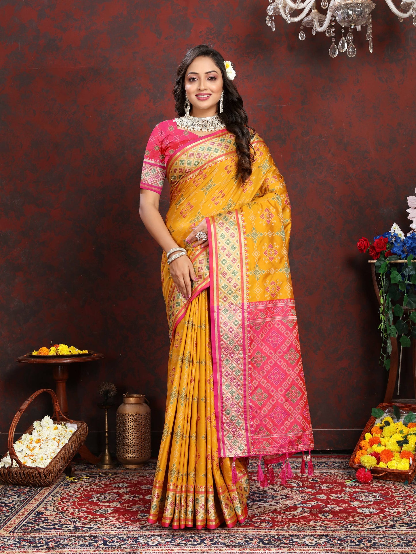 luxurious designer Women's Soft  Patola  silk saree with Meenakari  zari weawing motifs  and Rich Zari weawing silk saree