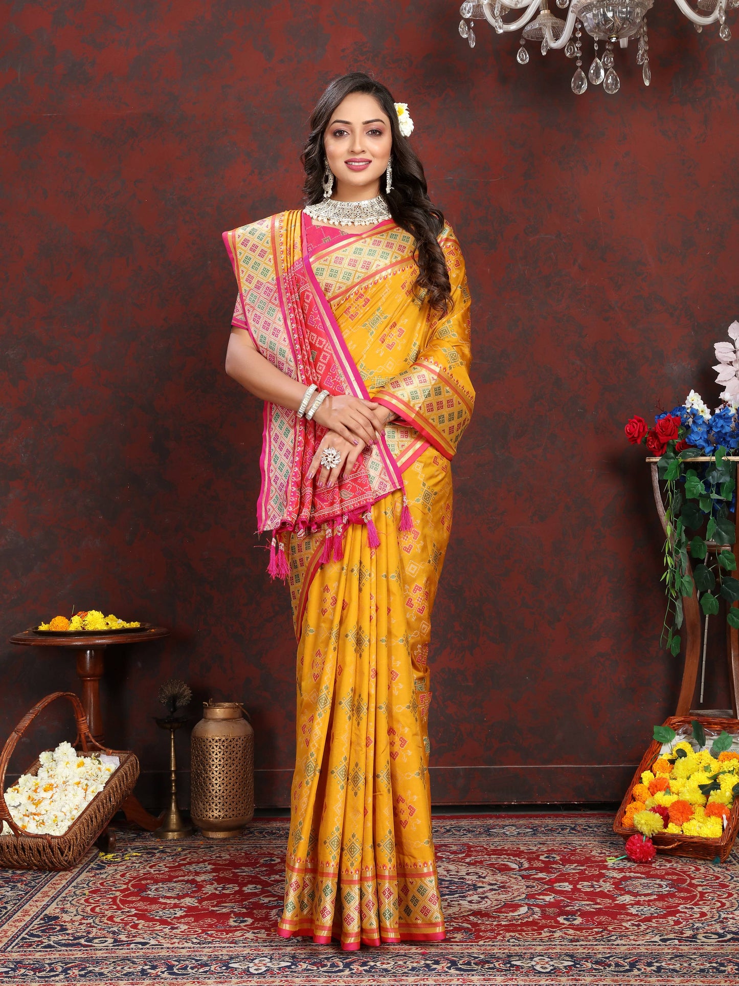 luxurious designer Women's Soft  Patola  silk saree with Meenakari  zari weawing motifs  and Rich Zari weawing silk saree